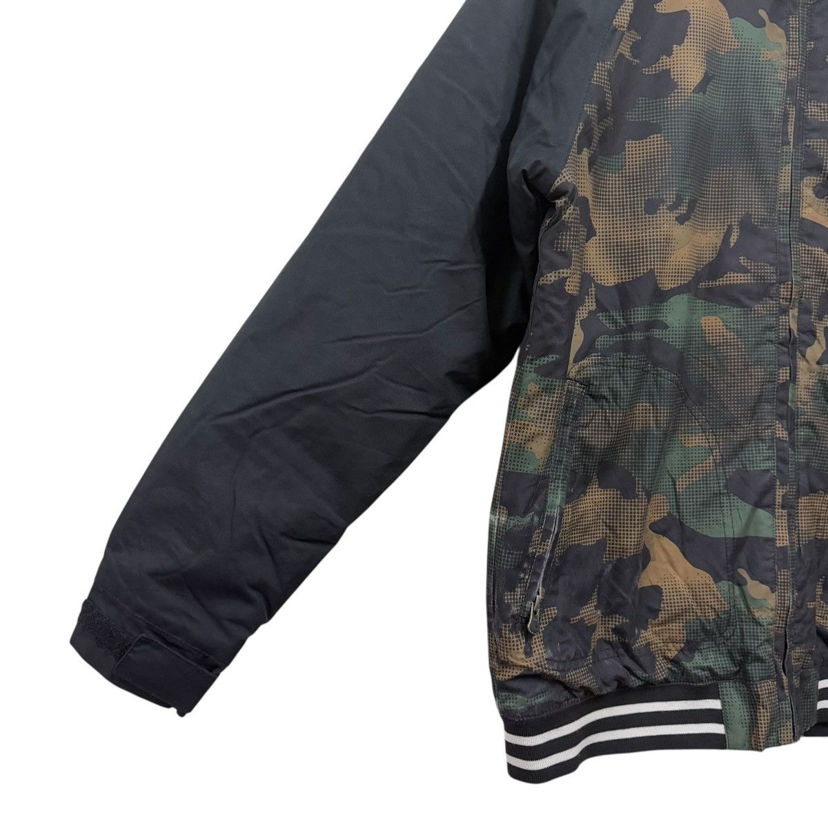 Burton Burton Camouflage Dryride Hoodie Jacket Size US L / EU 52-54 / 3 - 6 Thumbnail