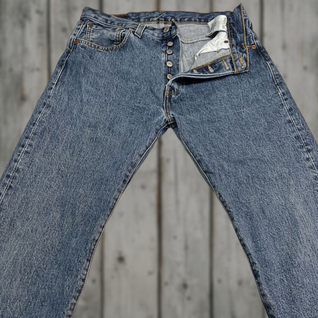 VINTAGE Levi's 501 Jeans Men 33x32 Blue 90s 100% Cotton Made in Haiti