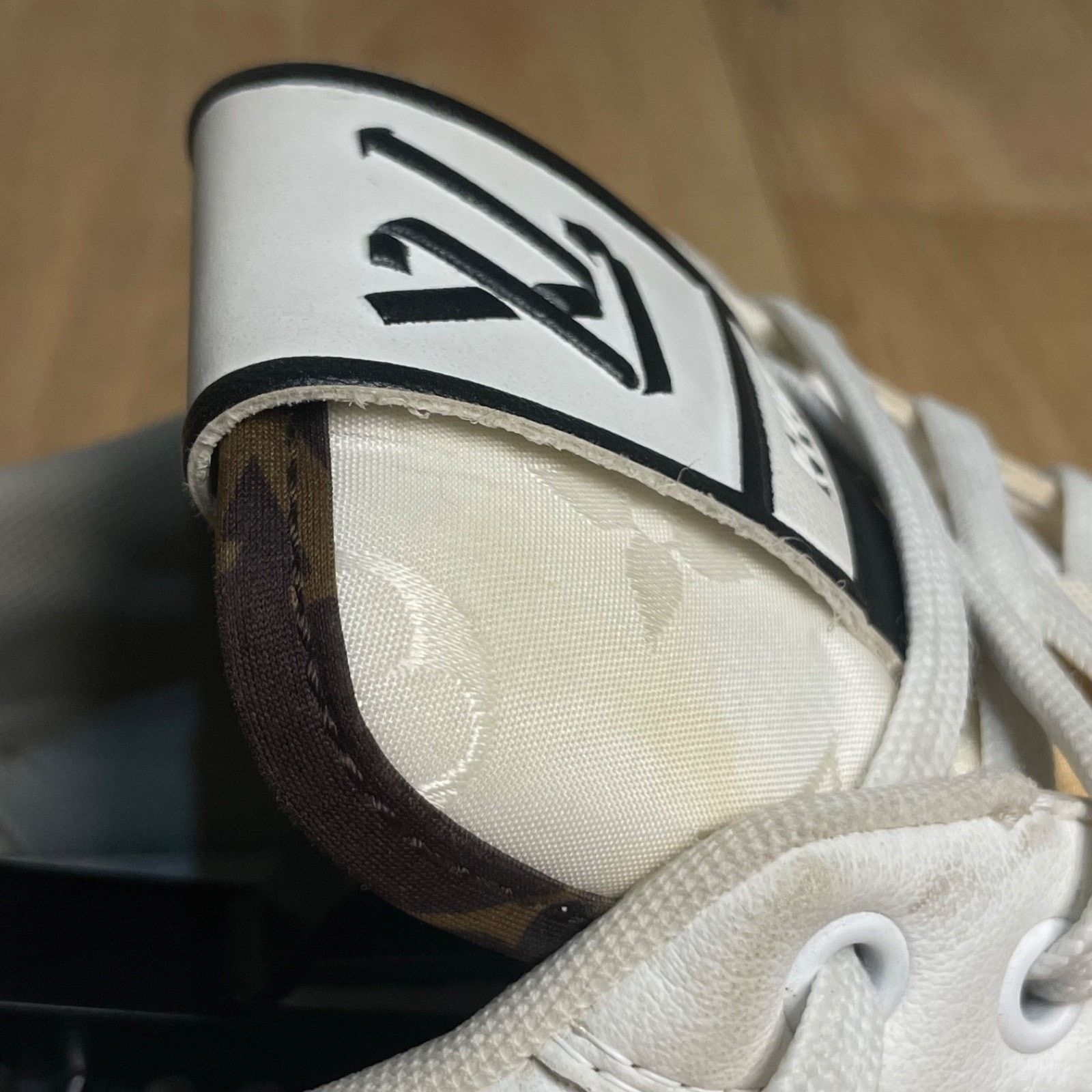 Louis Vuitton Louis Vuitton Charlie Sneakers Leather LV Shoes MEN WHITE Size US 9.5 / EU 42-43 - 10 Thumbnail