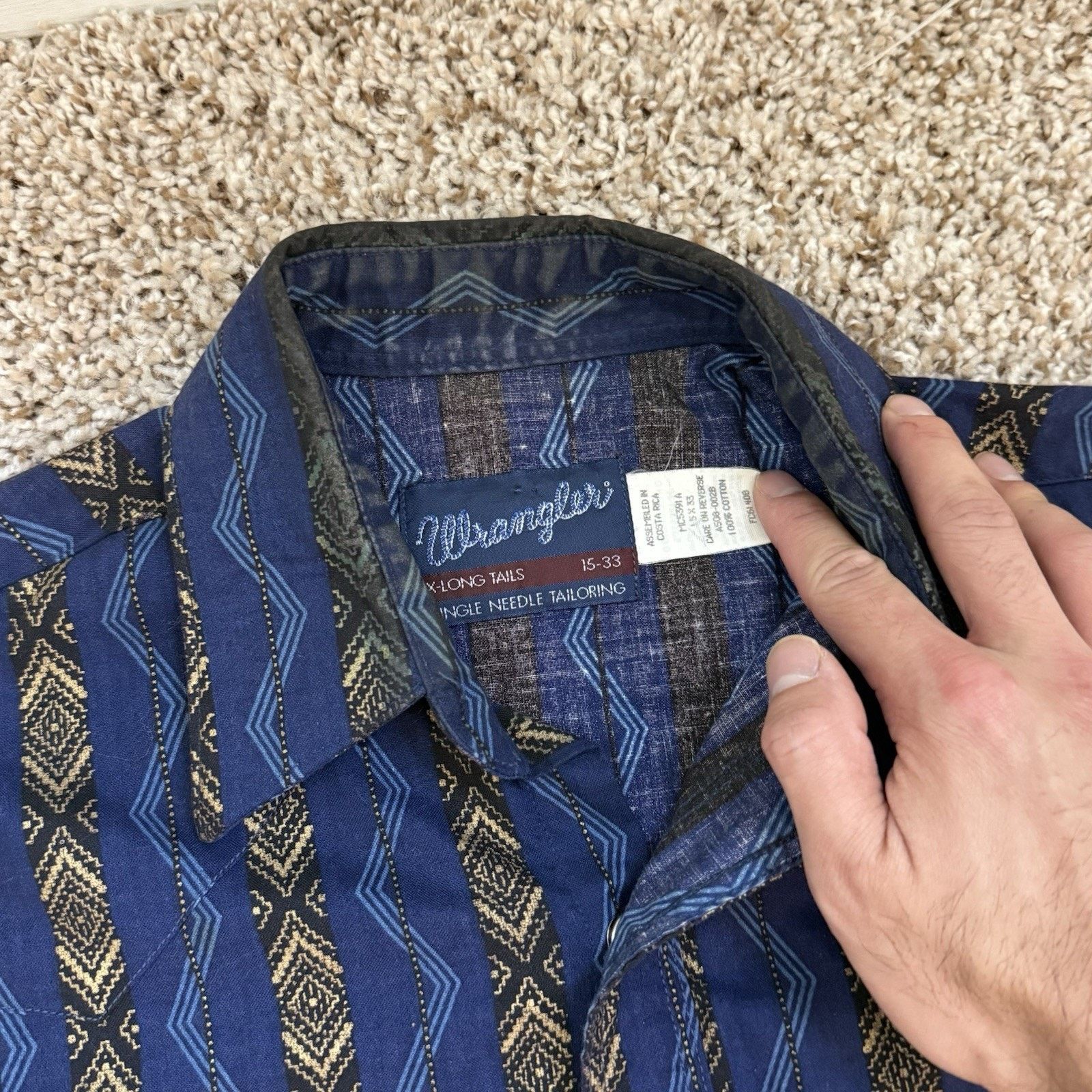Vintage × Wrangler Wrangler Blue Aztec Pearl Snap Button Up Western Shirt Large Size US L / EU 52-54 / 3 - 3 Thumbnail