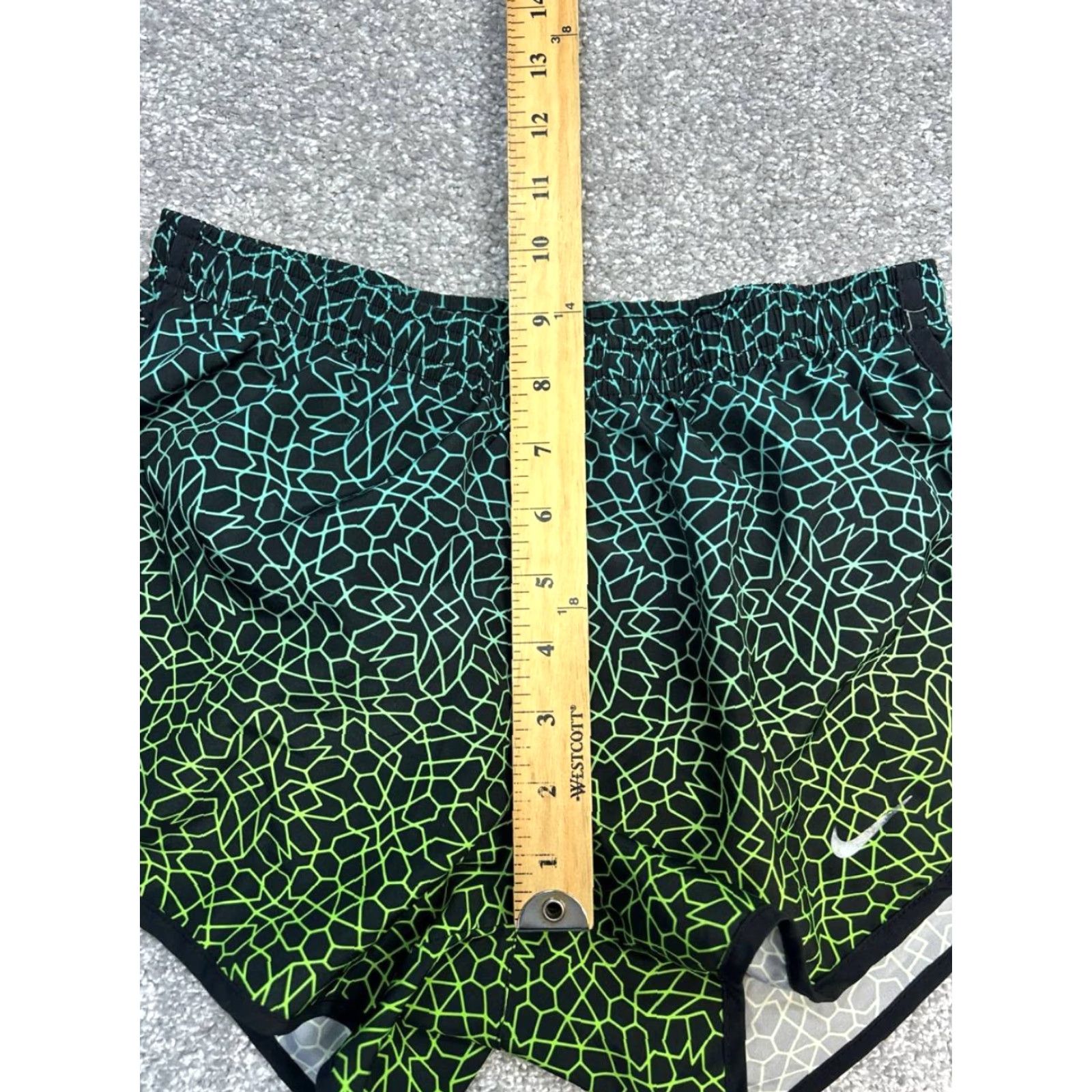 Nike Nike Dri-FIT Tempo Running Shorts Womens XS Multicolor Geometric Print Quick Dry Elastic Waist Brief Liner Athletic Activewear Shorts Size 26" / US 2 / IT 38 - 5 Thumbnail