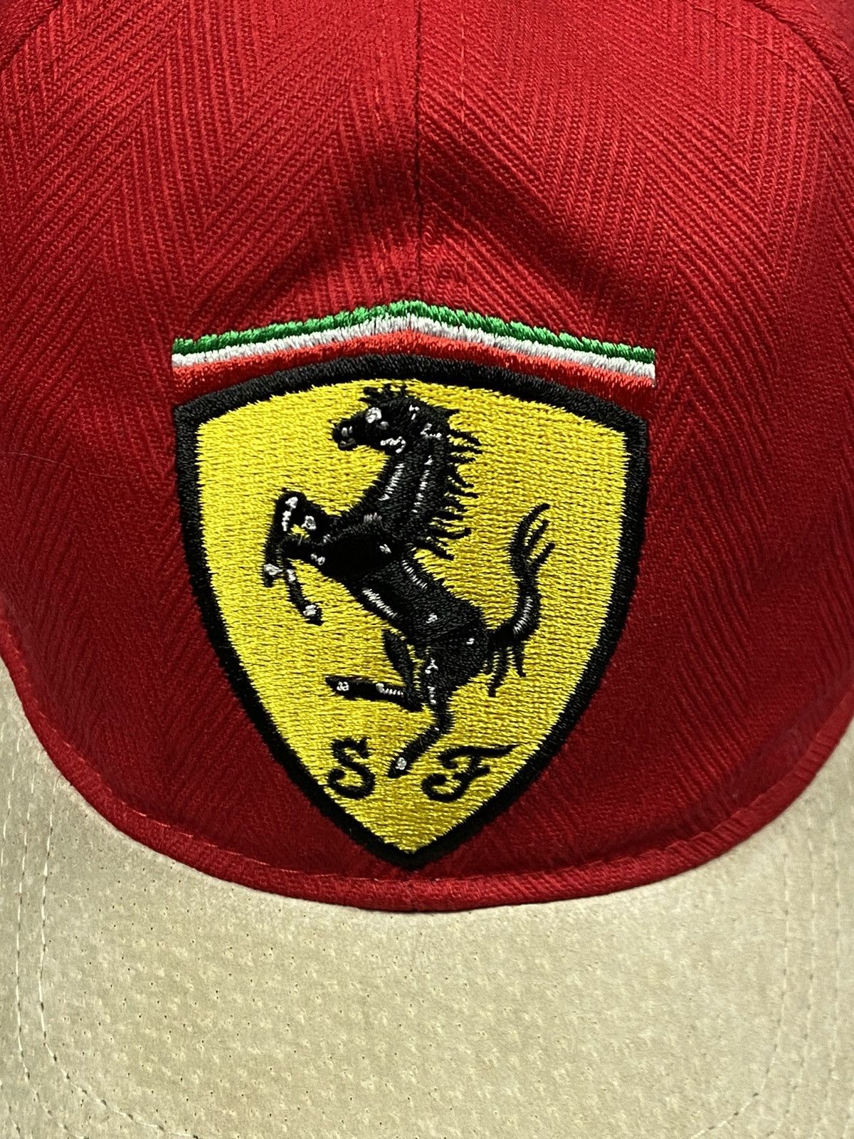 Ferrari × Vintage Vintage Ferrari Racing Gap Size ONE SIZE - 4 Thumbnail