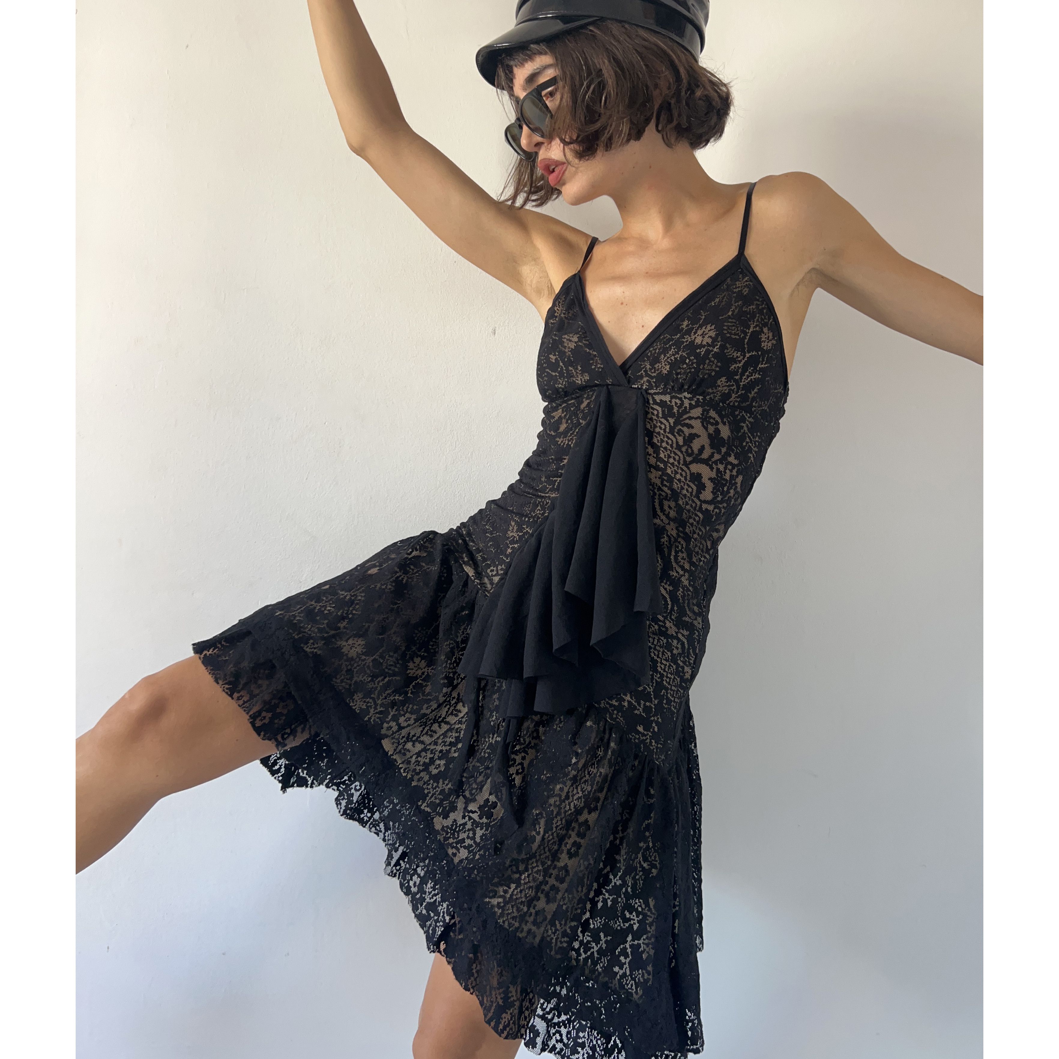 Vintage Vintage y2k black lace slip dress Size M / US 6-8 / IT 42-44 - 1 Thumbnail