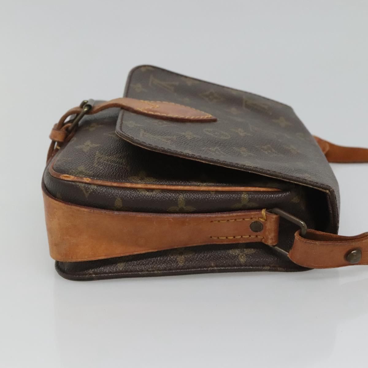 Louis Vuitton LOUIS VUITTON Monogram Cartouchiere MM Shoulder Bag M51253 Size ONE SIZE - 4 Thumbnail