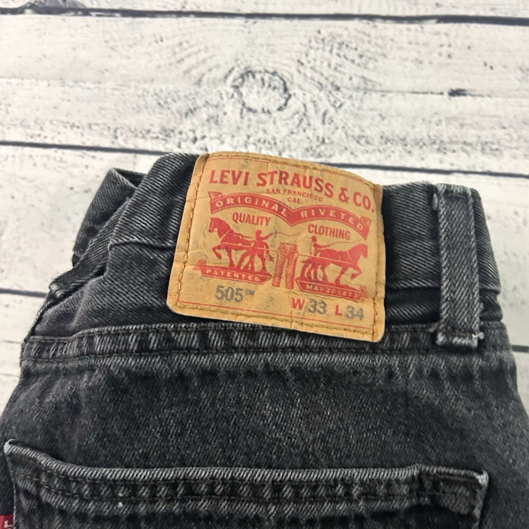Levi's Levi's 505 Regular Fit Denim Jeans Men's 31x31 Black Wash 5-Pocket Design Logo Zip Closure Cotton Denim Straight 90s Vintage No N/A Size US 31 - 2 Thumbnail