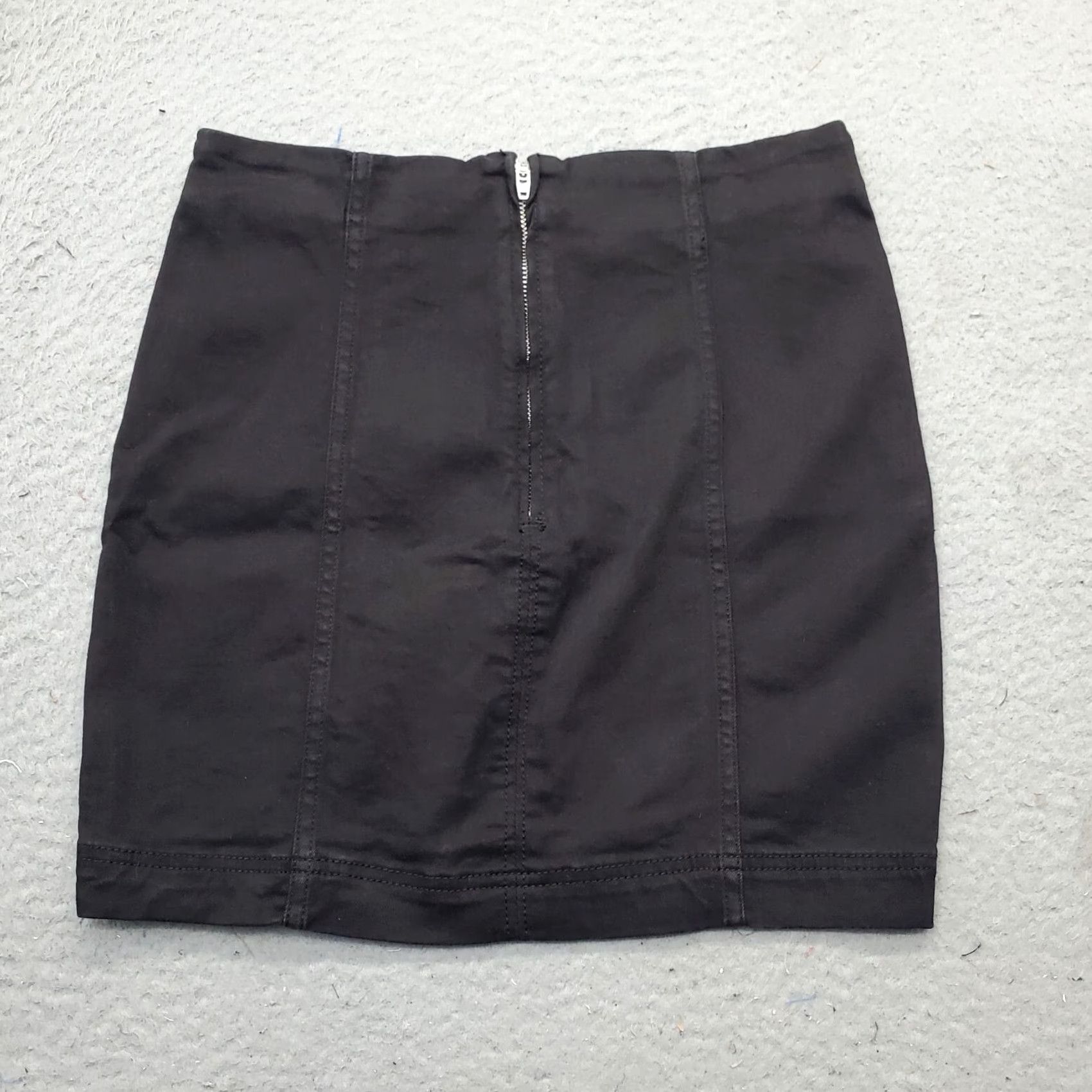 Free People Free People Pencil Skirt Womens 4 Black Cotton Stretch Back Zip Satin? Replace Not Allowed. Size 27" / US 4 / IT 40 - 2 Thumbnail