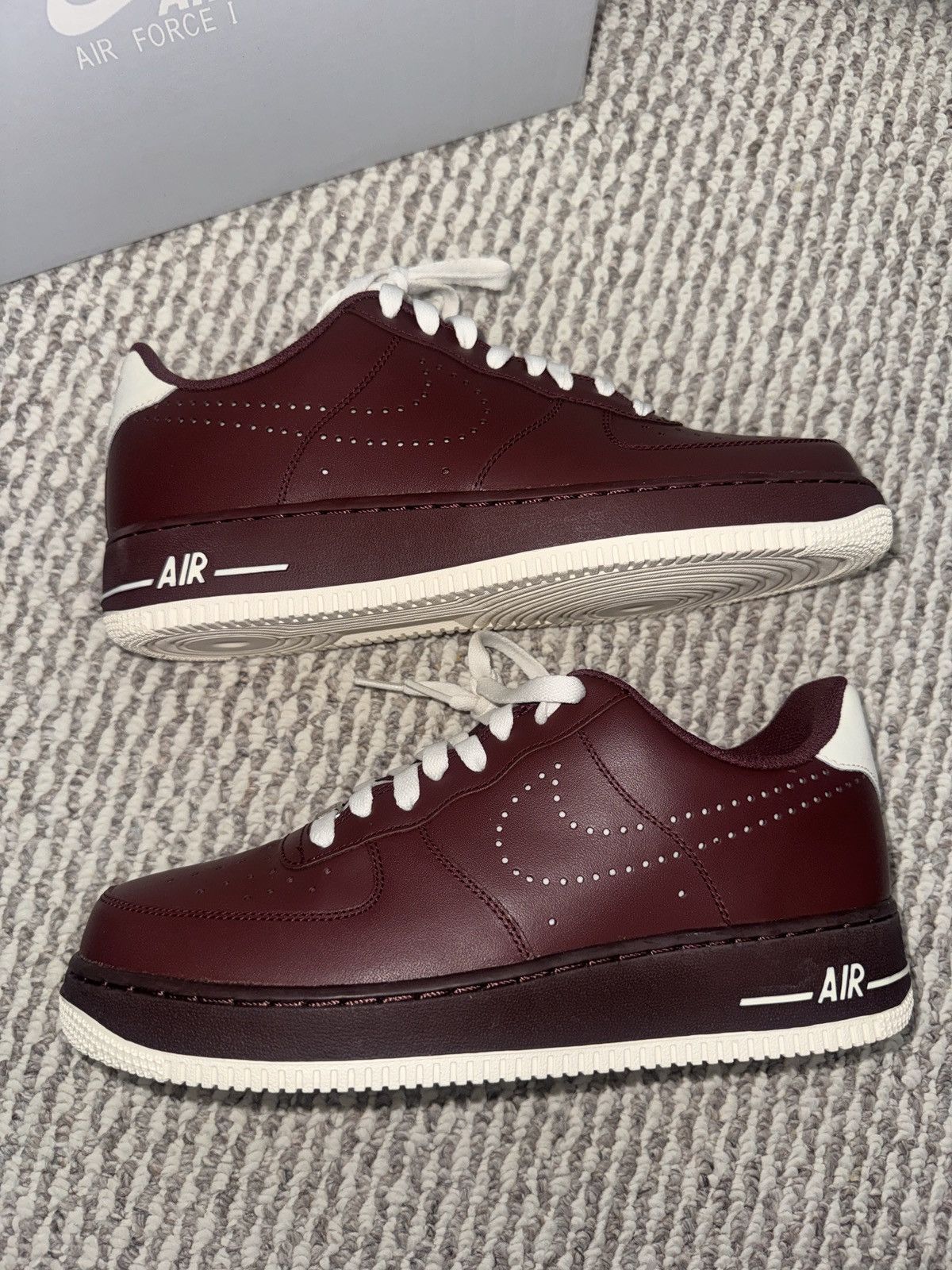 Nike Nike Air Force 1 ’07 “Brick Red / Sail” US 9 Size US 9 / EU 42 - 1 Thumbnail