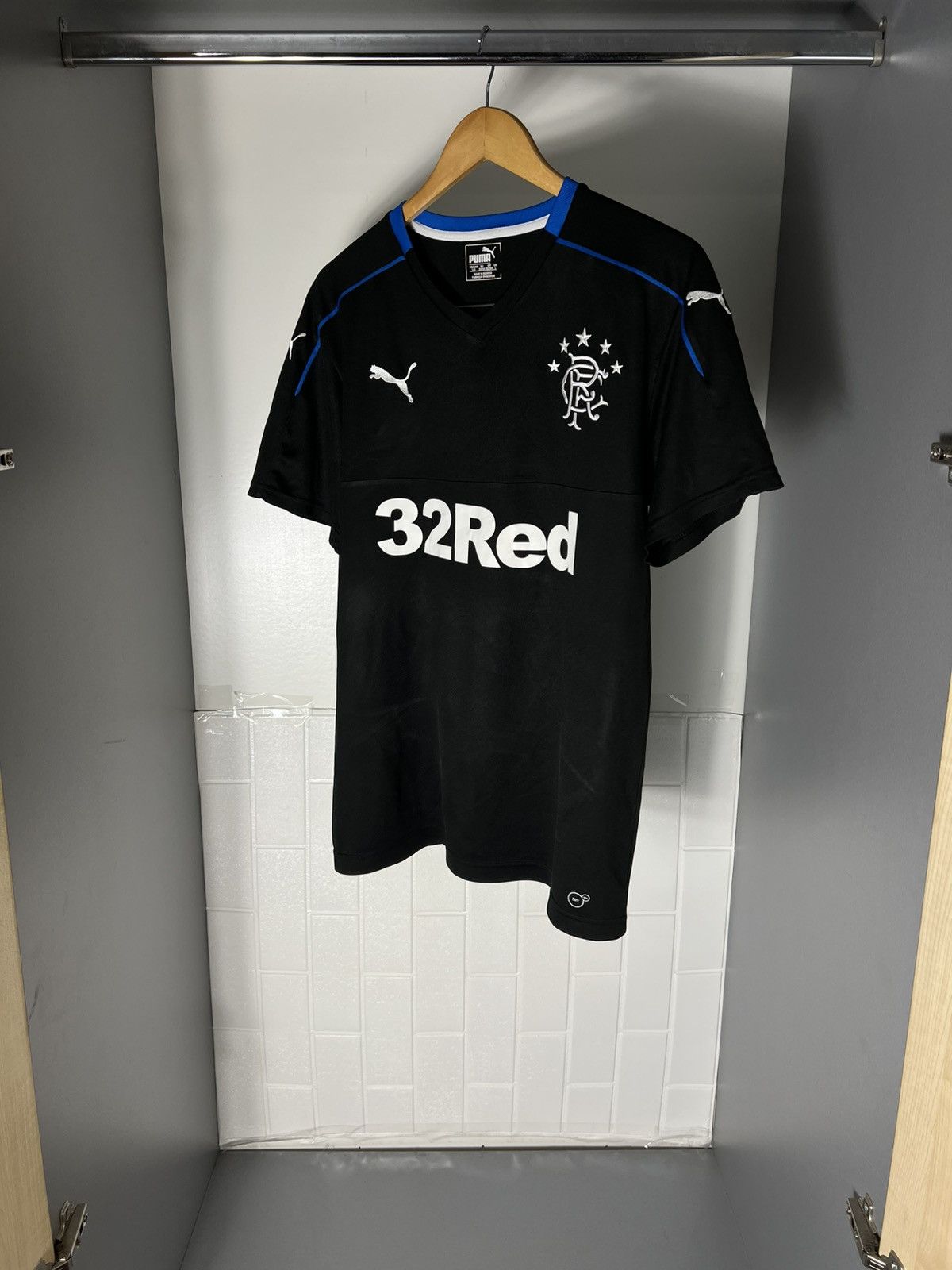 Puma VINTAGE PUMA FC RANGERS SCOTLAND SOCCER JERSEY RETRO Y2K 90s Size US L / EU 52-54 / 3 - 3 Thumbnail