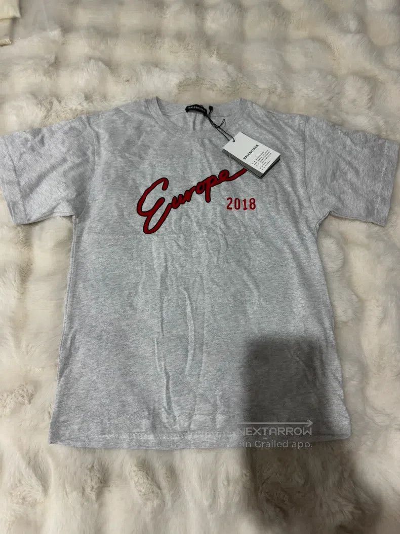 Balenciaga Balenciaga Short-sleeve Size US S / EU 44-46 / 1 - 1 Thumbnail