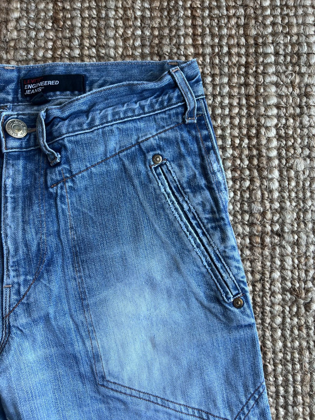 Levi's Levis Engineered Jeans Rare Pocket Design sz 31 Actual 31x34 Size US 31 - 6 Thumbnail
