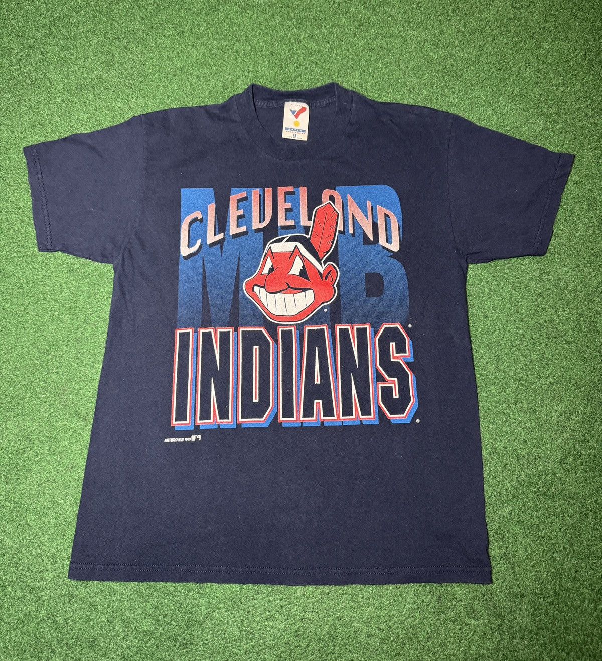 Vintage Vintage 90s Cleveland Indians Artex Chief Wahoo M/L T Shirt Size US L / EU 52-54 / 3 - 1 Thumbnail