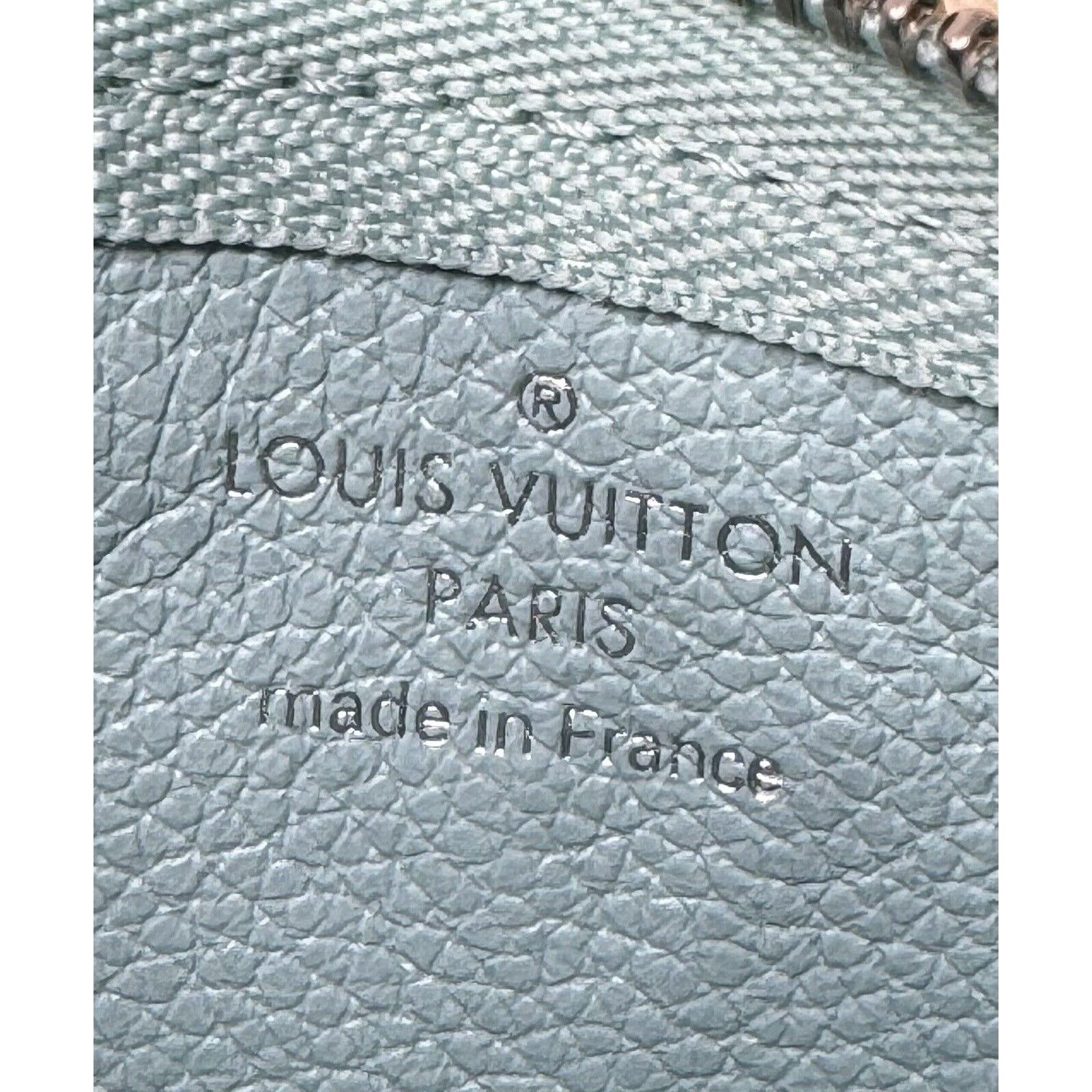 Louis Vuitton Louis Vuitton STARDUST Key Pouch LIMITED EDITION M81297 Size ONE SIZE - 9 Thumbnail