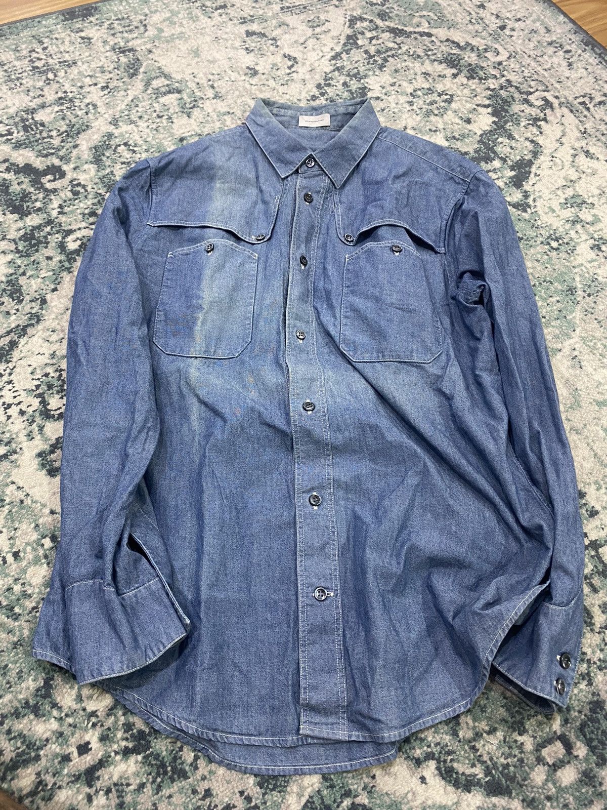 Balenciaga AW09 Balenciaga Paris Faded Hidden Pocket Denim Shirt Size US L / EU 52-54 / 3 - 17 Thumbnail