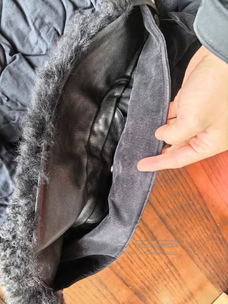 Saint Laurent Paris Saint Laurent Paris Leather Pilot Jacket with Fur Collar i Size US S / EU 44-46 / 1 - 5 Thumbnail