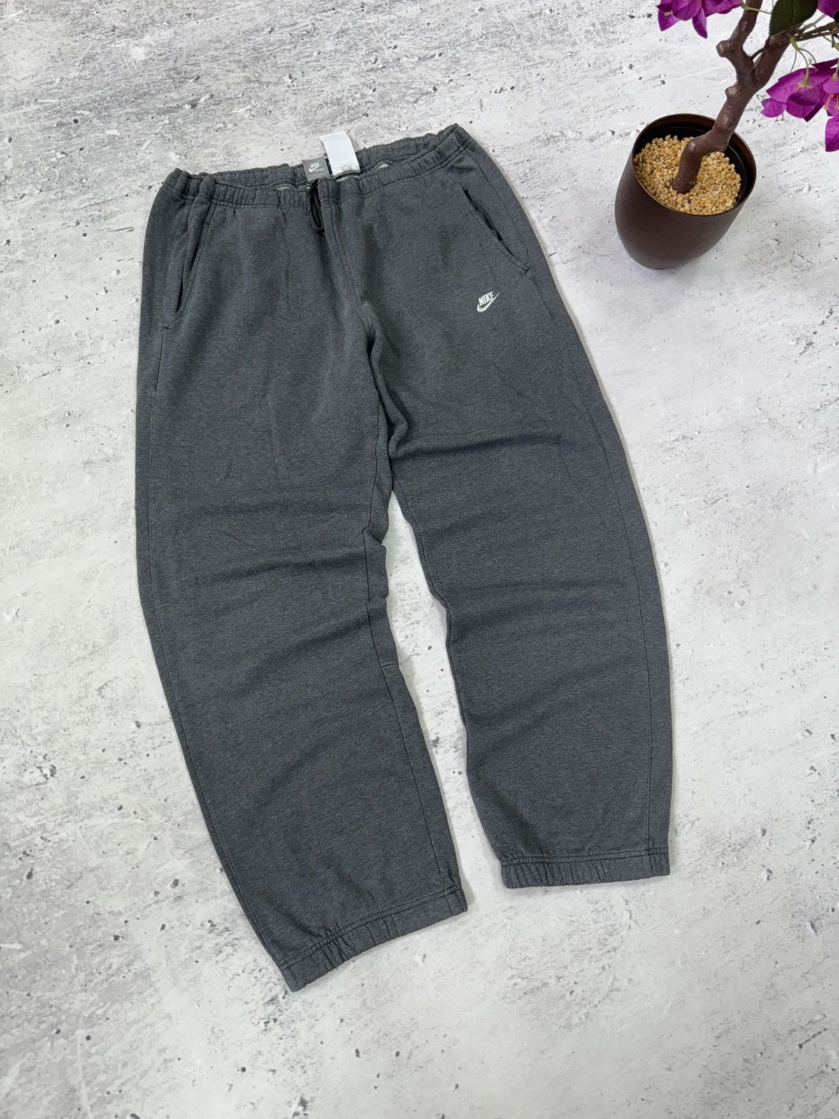 Nike × Vintage NIKE VINTAGE Y2K OVERSIZE BAGGY FIT PANTS SWEATPANTS Size US 34 / EU 50 - 1 Thumbnail