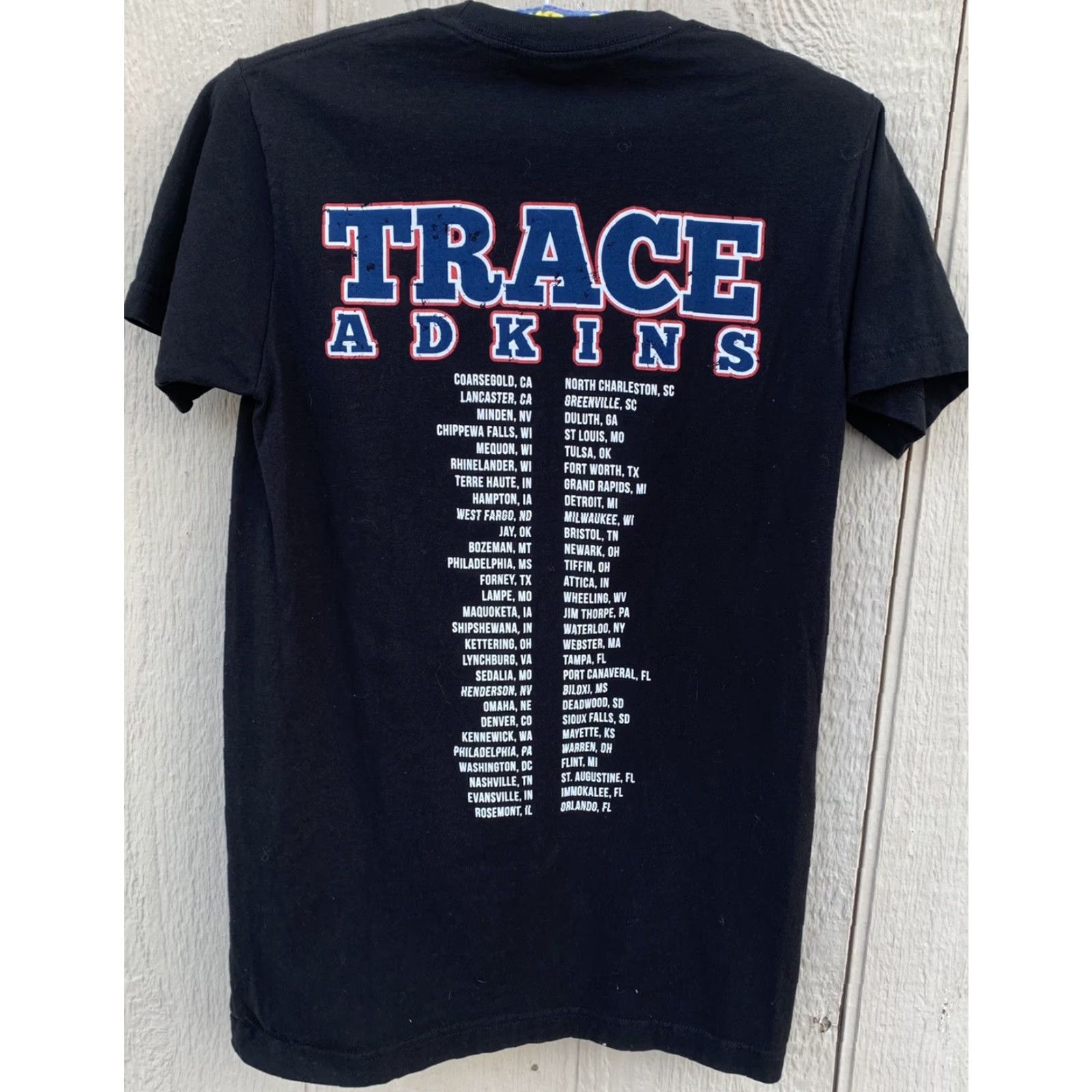 Tultex VINTAGE Trace Adkins T-Shirt Concert Tee Bamd Tour size S Black Unisex Adults Short Sleeve Solid Graphic Print Band Music Shirts Mens/Womens Size US S / EU 44-46 / 1 - 3 Thumbnail