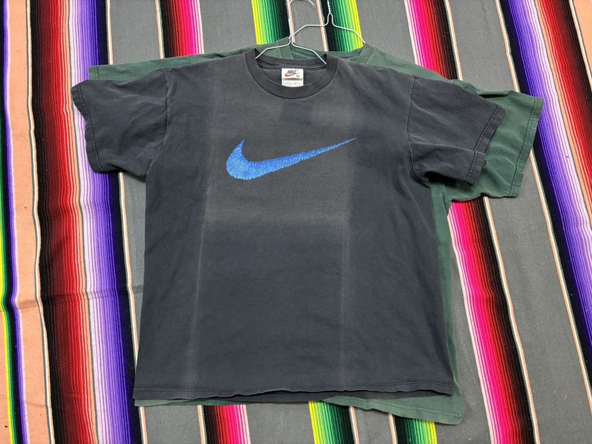 Nike 90’s Nike embroidered swoosh graphic t shirt bundle sz M & L Size US L / EU 52-54 / 3 - 2 Thumbnail