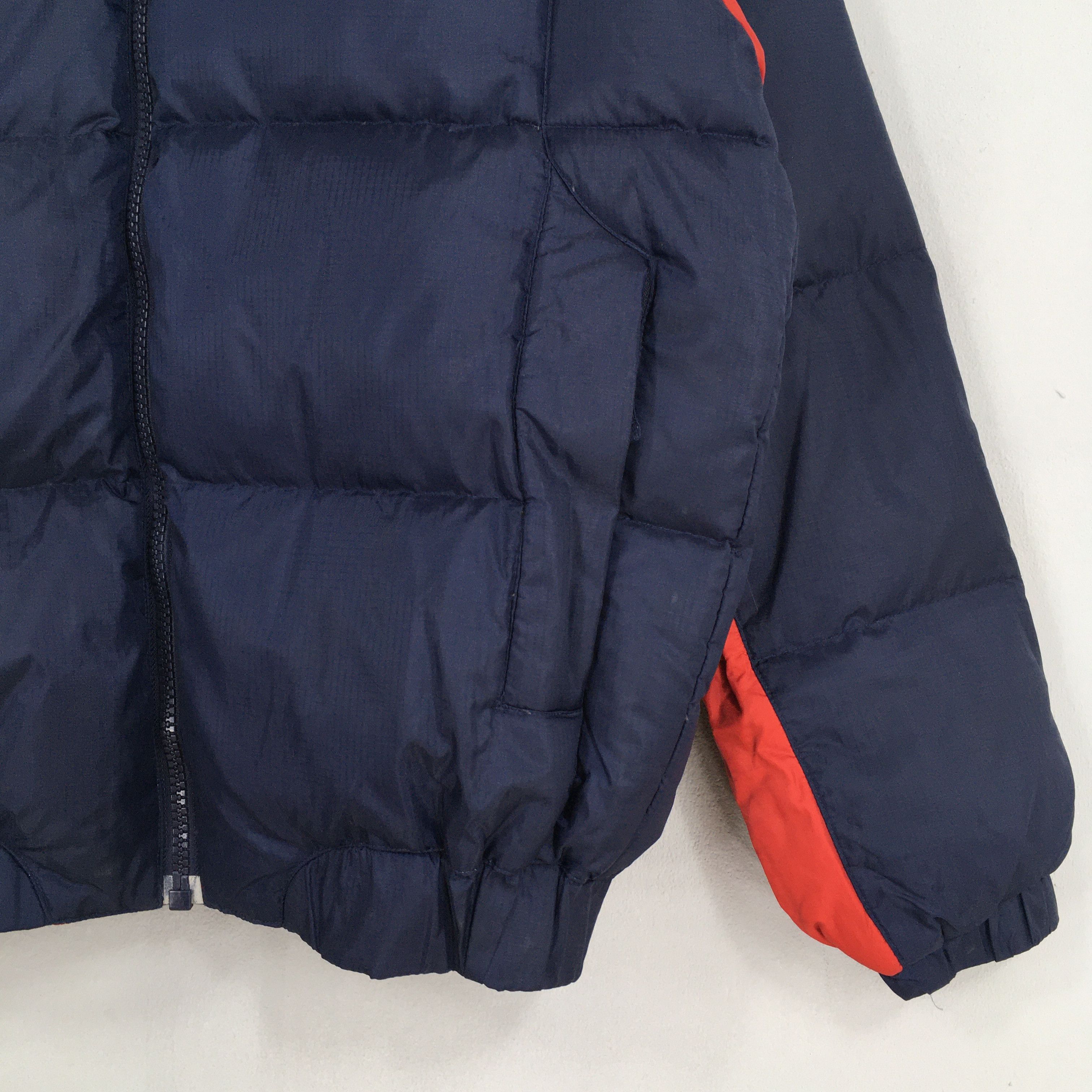 Tommy Hilfiger Vintage Tommy Hilfiger Bomber Puffer Jacket Small Size US S / EU 44-46 / 1 - 6 Thumbnail