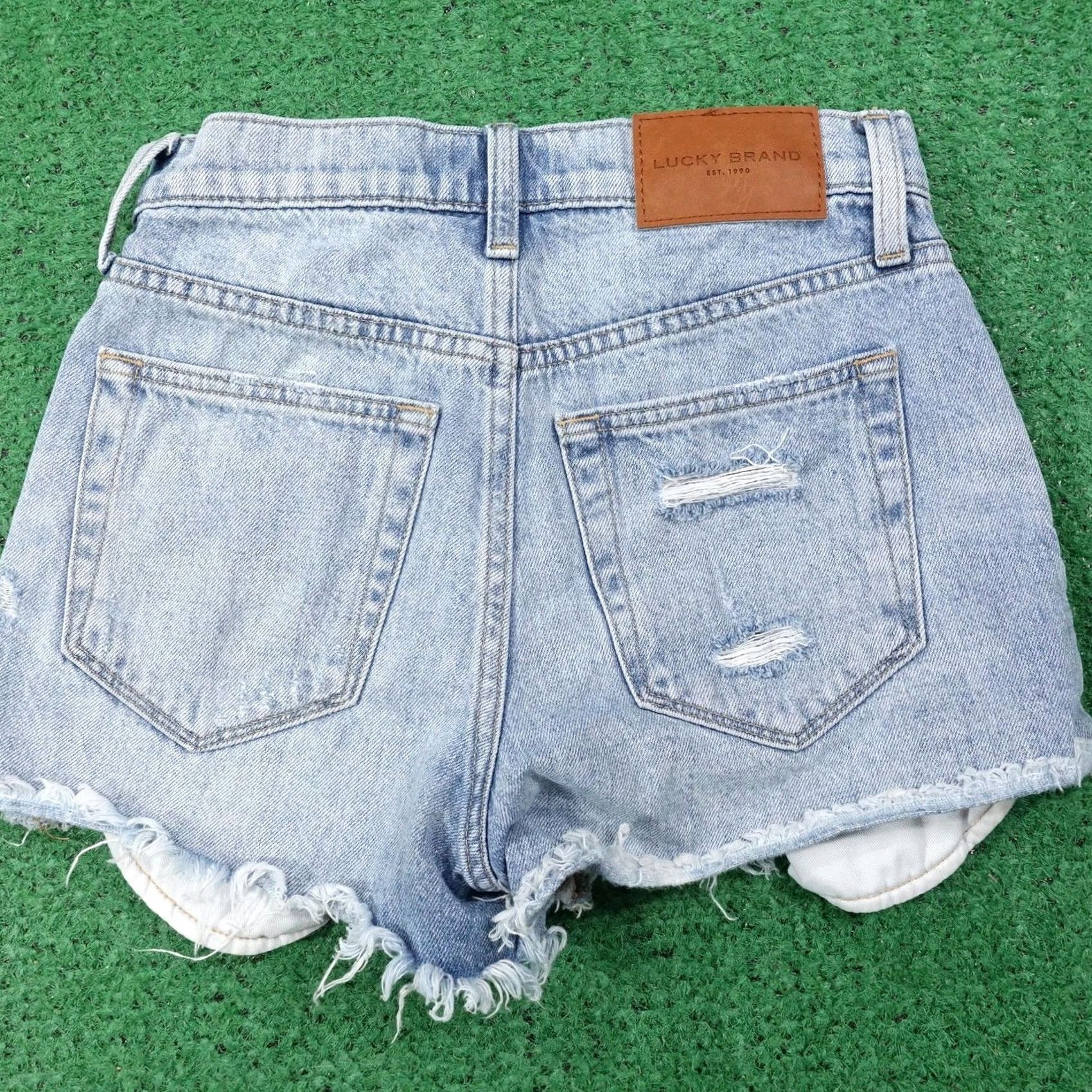 Lucky Brand Lucky Brand Mom High Rise Shorts Womens 00 Denim Blue Distressed 5-Pocket Fringe Summer Casual Jeans Shorts Womens Size 24" / US 00 / IT 34 - 3 Thumbnail