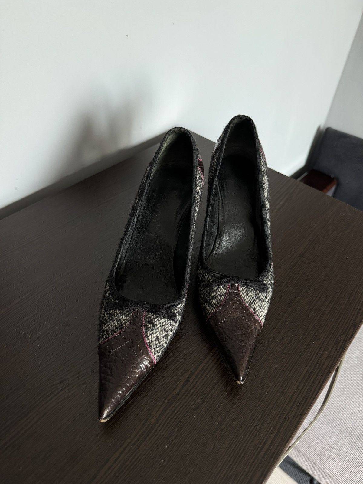 Harris Tweed × Prada Prada Milano tweed and leather heels 38 Size US 8 / IT 38 - 2 Thumbnail