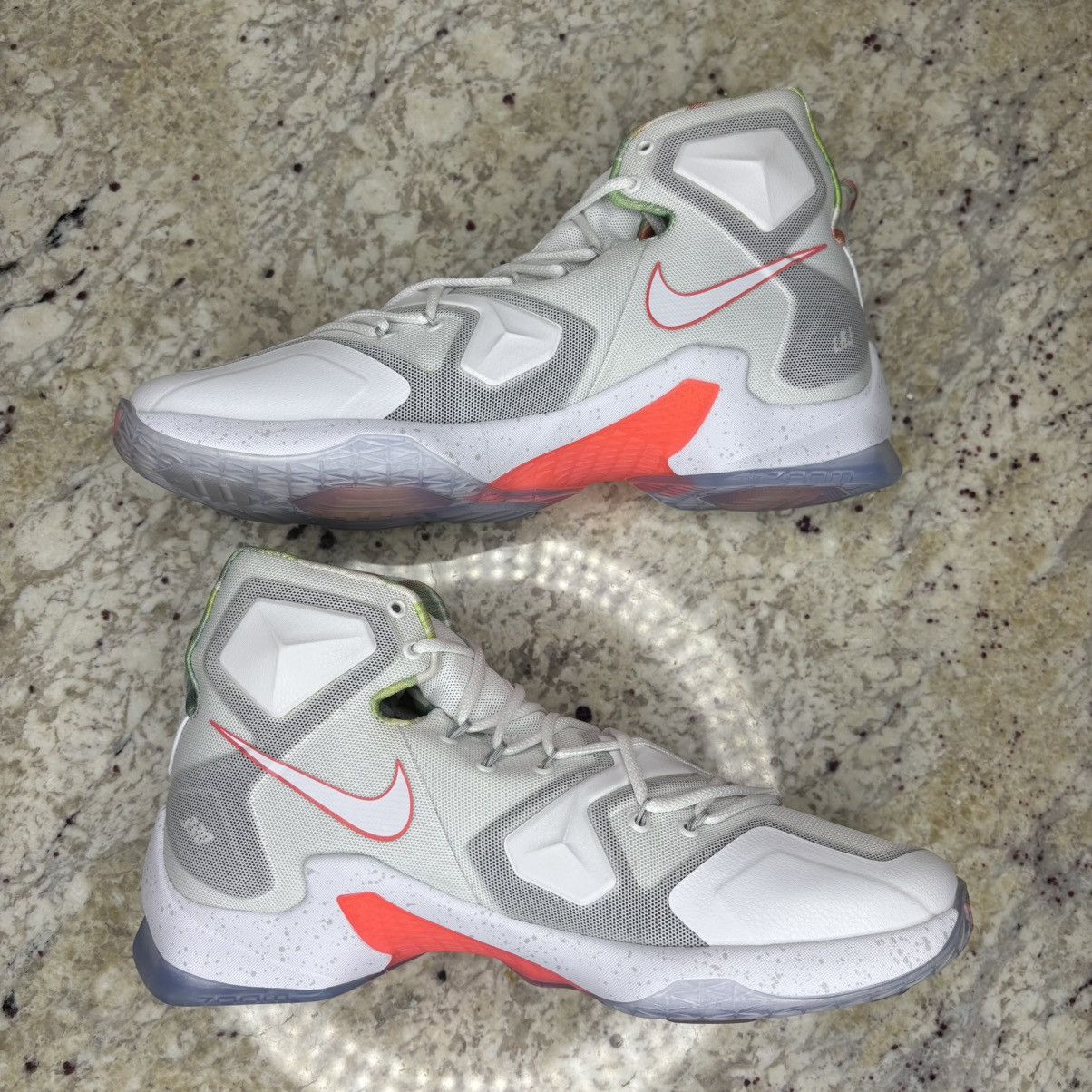 Nike Size 11.5 - Nike LeBron 13 Easter CLEAN W/Box Size US 11.5 / EU 44-45 - 3 Thumbnail