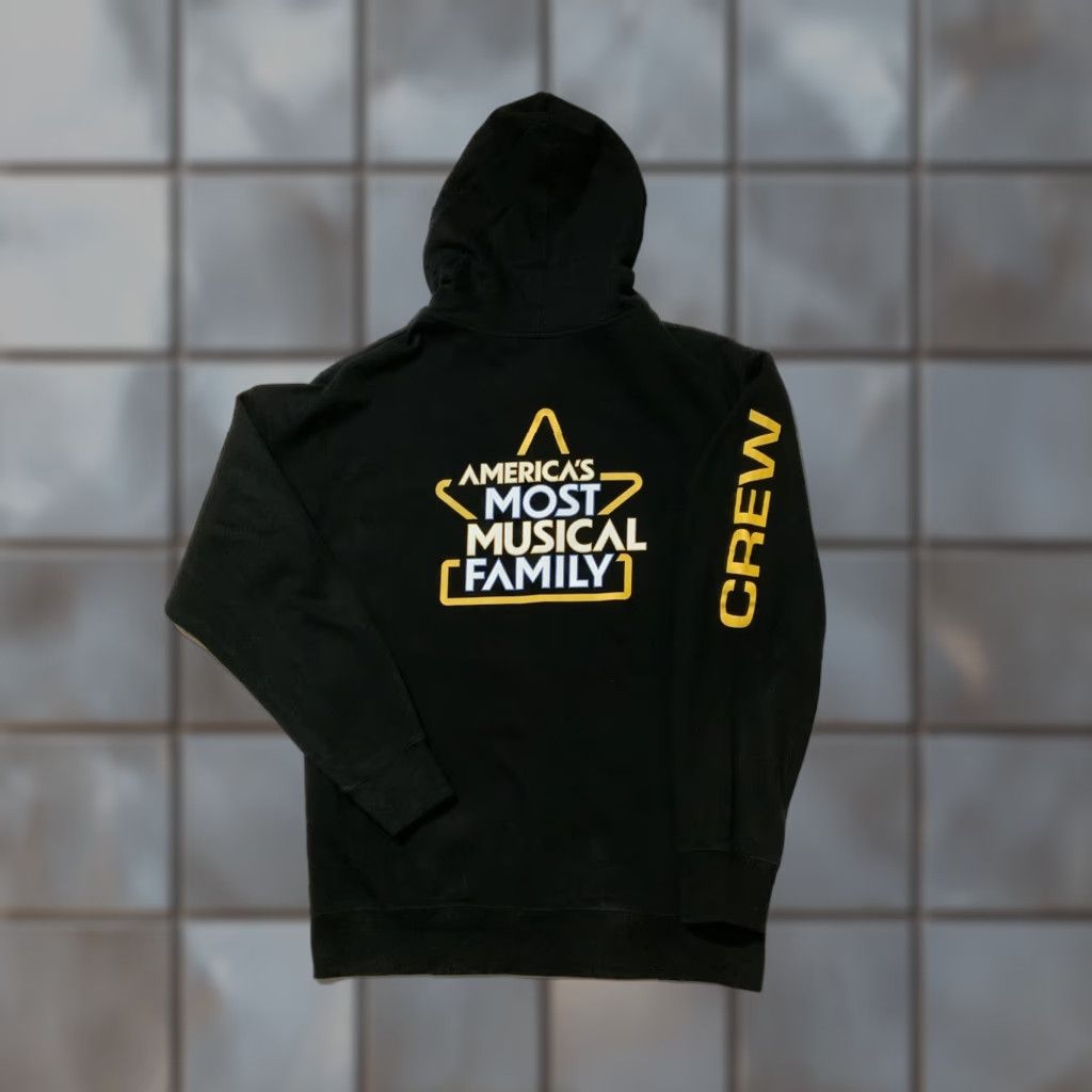 Vintage **America’s Most Musical Family 2019 Zip Hoodie MD Black** User: America’s Most Musical Family 2019 Zip Hoodie MD Black Size US M / EU 48-50 / 2 - 1 Thumbnail