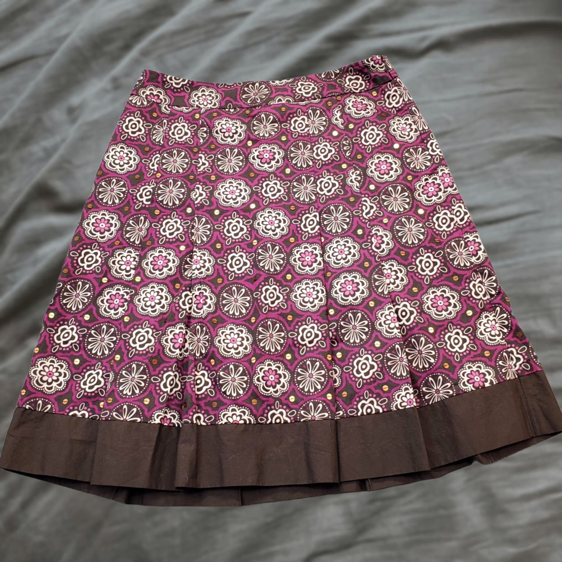 Loft LOFT Ann Taylor Short Skirt Womens Size 4P Multicolor Sequin Pleated Zip Waist A-Line 22" - White/Multicolor (Petites) Womens Size 27" / US 4 / IT 40 - 1 Thumbnail