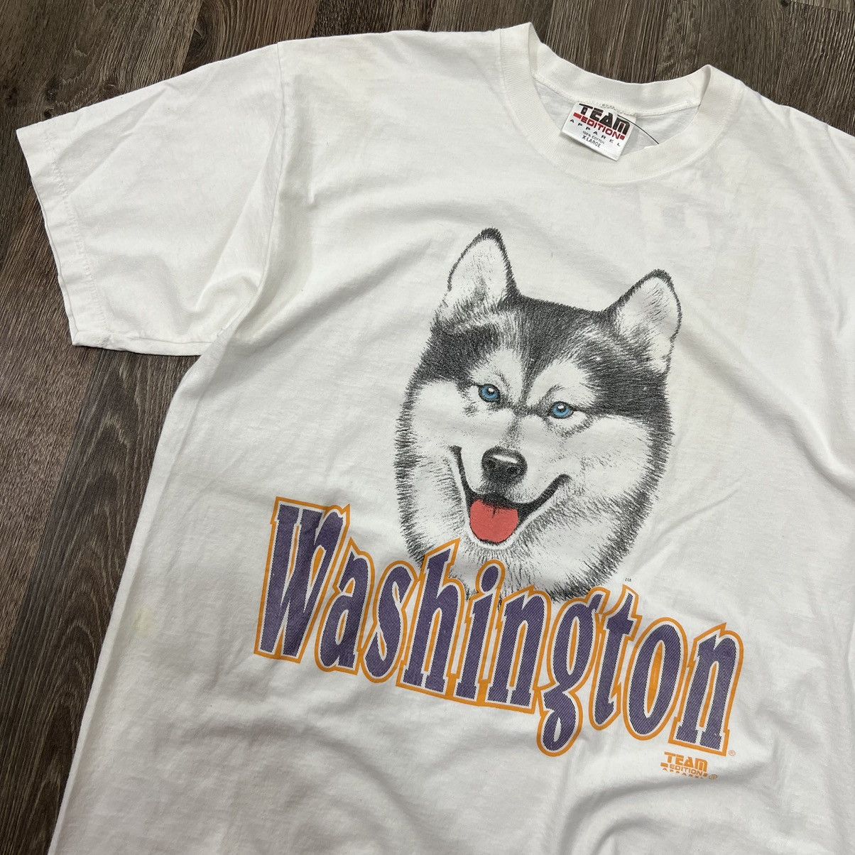 NCAA Vintage Washington Huskies NCAA T shirt Size US XL / EU 56 / 4 - 2 Thumbnail