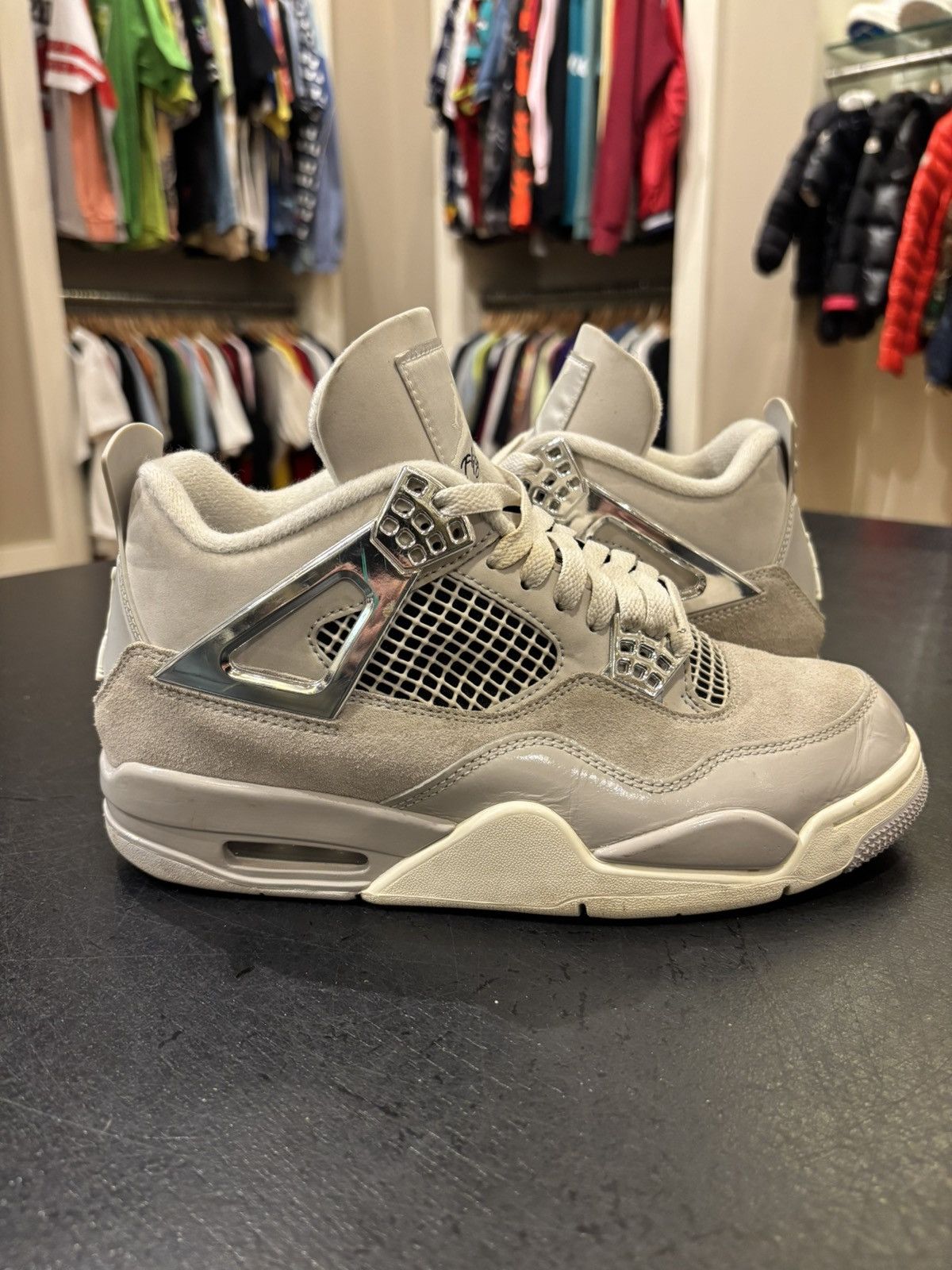 Jordan Brand Jordan 4 Retro Frozen Moments Size US 6 / EU 39 - 1 Thumbnail
