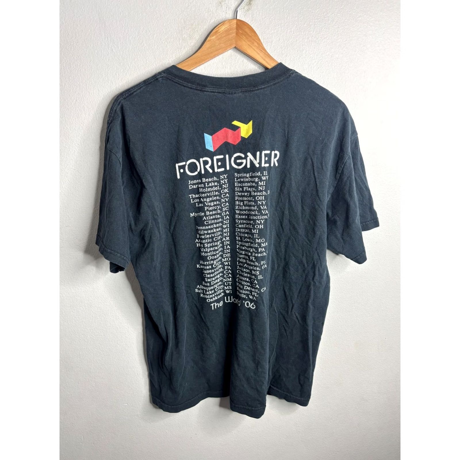 Gildan VINTAGE? Foreigner Tour Shirt Mens Large Black Gildan World 2006 Band Graphic Tee Size US L / EU 52-54 / 3 - 4 Thumbnail