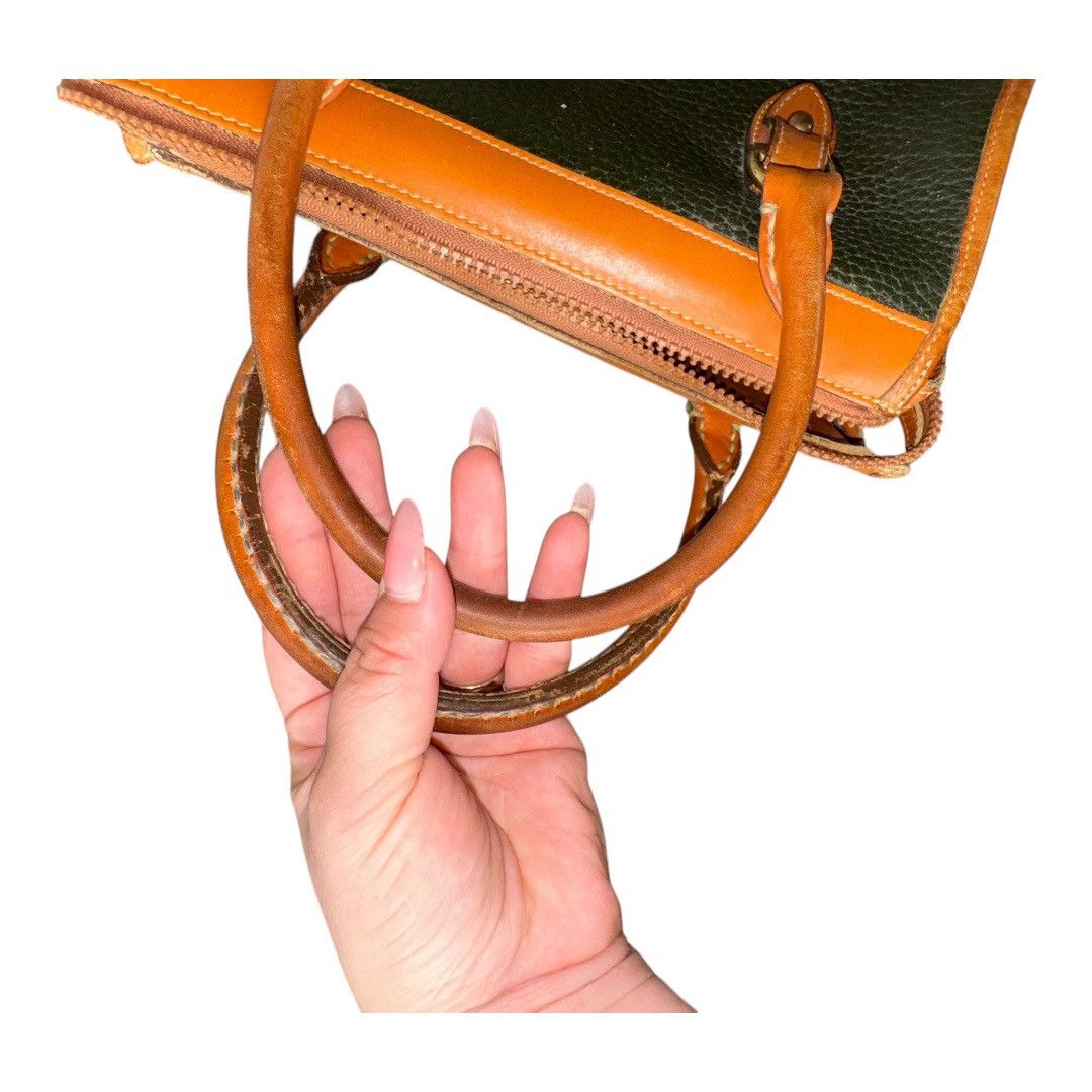 Dooney & Bourke × Vintage Dooney and Bourke Vintage Green and Brown Pebbled Leather Size ONE SIZE - 13 Thumbnail
