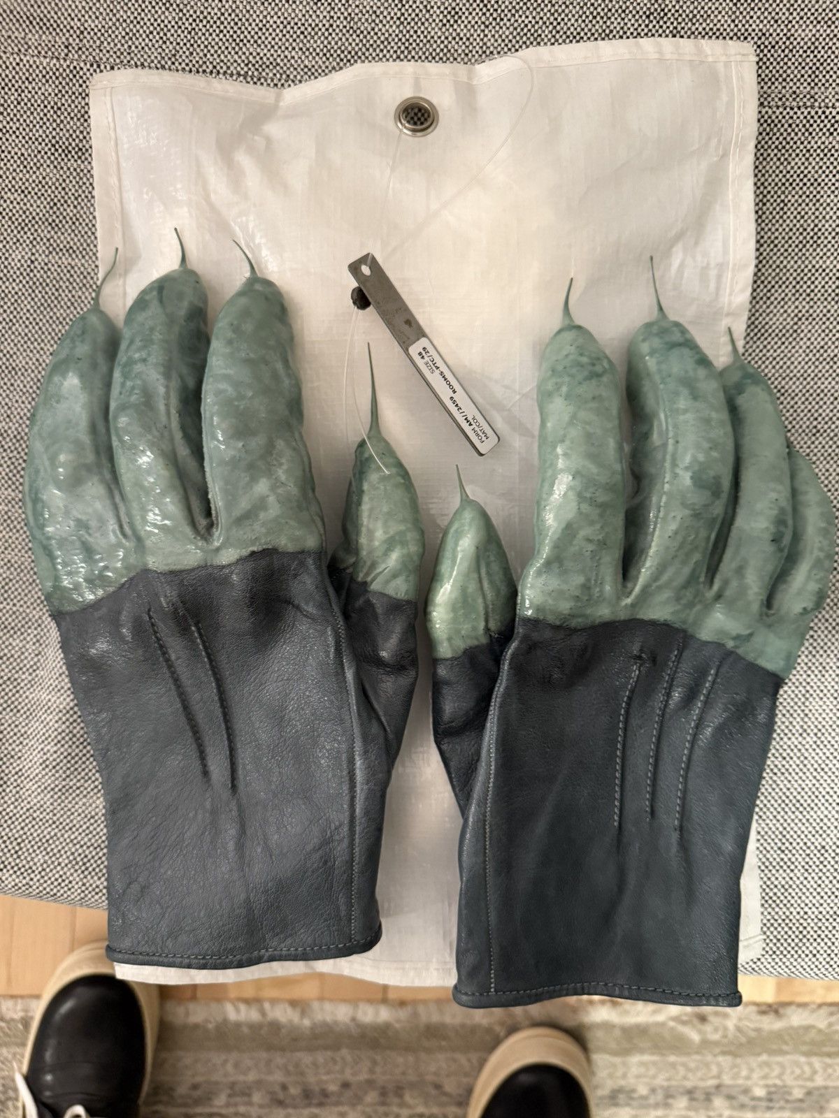 Carol Christian Poell Carol Christan Poell CCP Gloves sz1 Size ONE SIZE - 3 Thumbnail