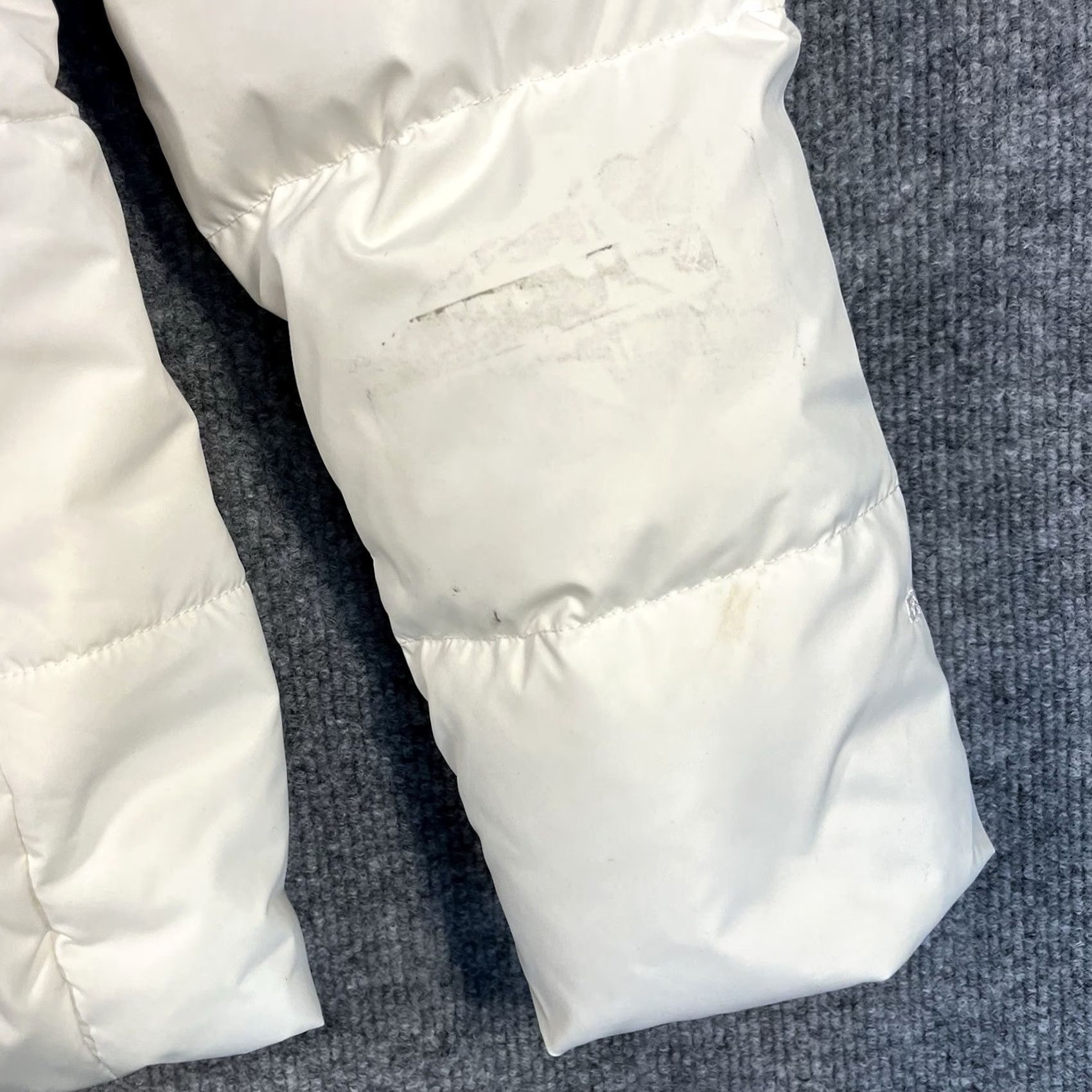 The North Face VINTAGE? The North Face Gotham Jacket Women’s M White Down Faux Fur Hood Parka Women M White Gotham Jacket 550 Down W/Faux Fur Hood White Size M / US 6-8 / IT 42-44 - 3 Thumbnail