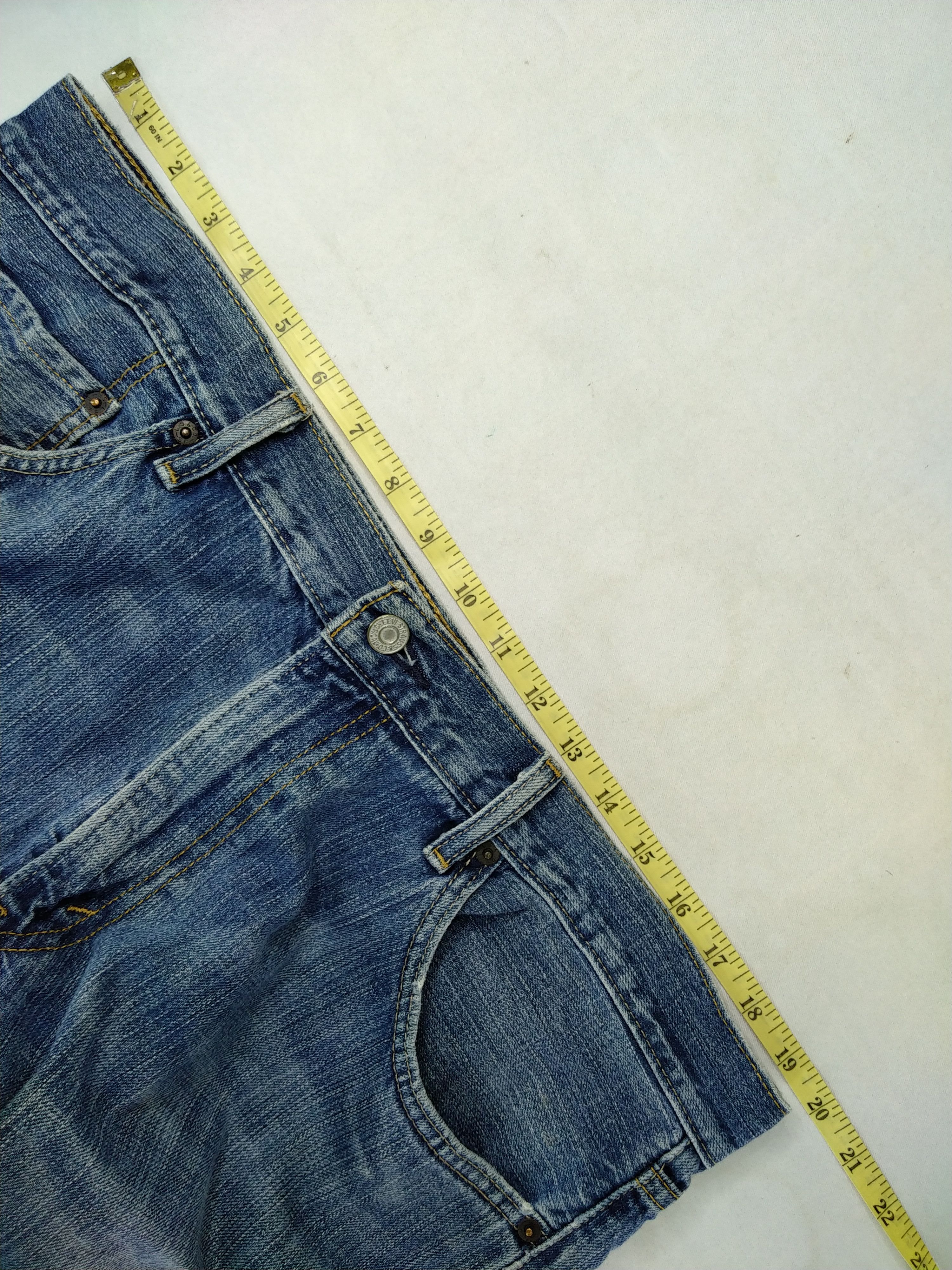 Levi's Distressed Vintage Levi's 559 Relaxed 39x32 Denim -JN327 Size US 39 - 5 Thumbnail