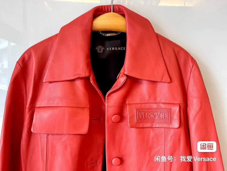 Versace Versace Sheepskin coat Size M / US 6-8 / IT 42-44 - 3 Thumbnail