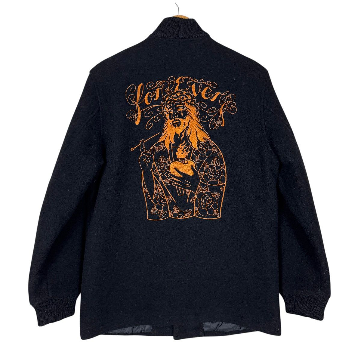 SOFTMACHINE 💥 SOFTMACHINE EMBROIDERY LOGO VARSITY BOMBER JACKET SIZE L Size US L / EU 52-54 / 3 - 1 Thumbnail
