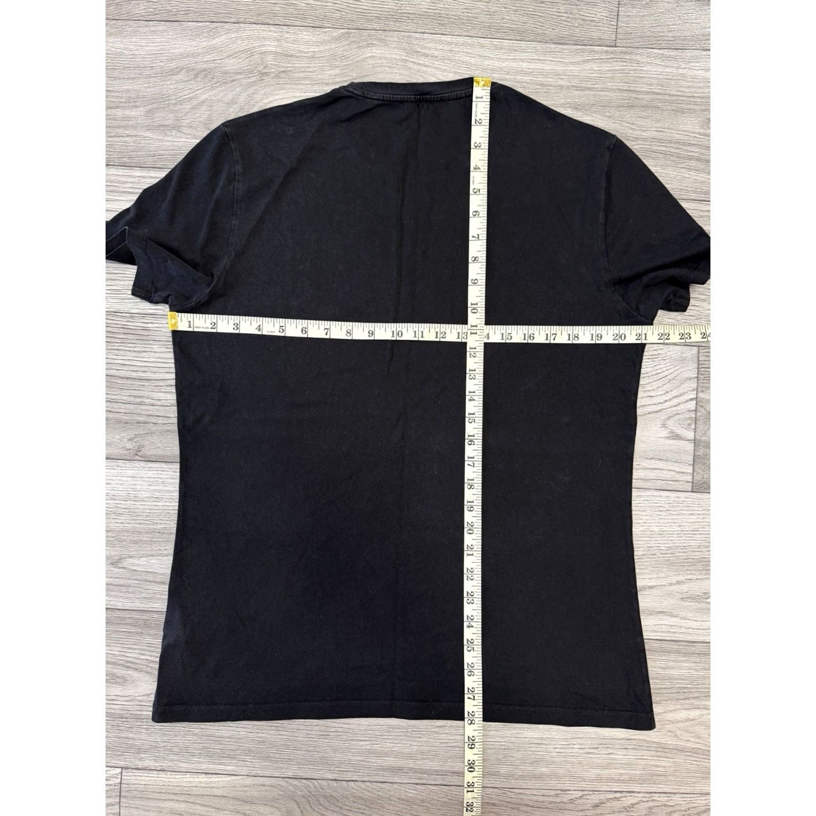Vintage VINTAGE Versace Collection Black T Shirt Short Sleeve Big Print Gold Logo Size L Men Size US L / EU 52-54 / 3 - 3 Thumbnail