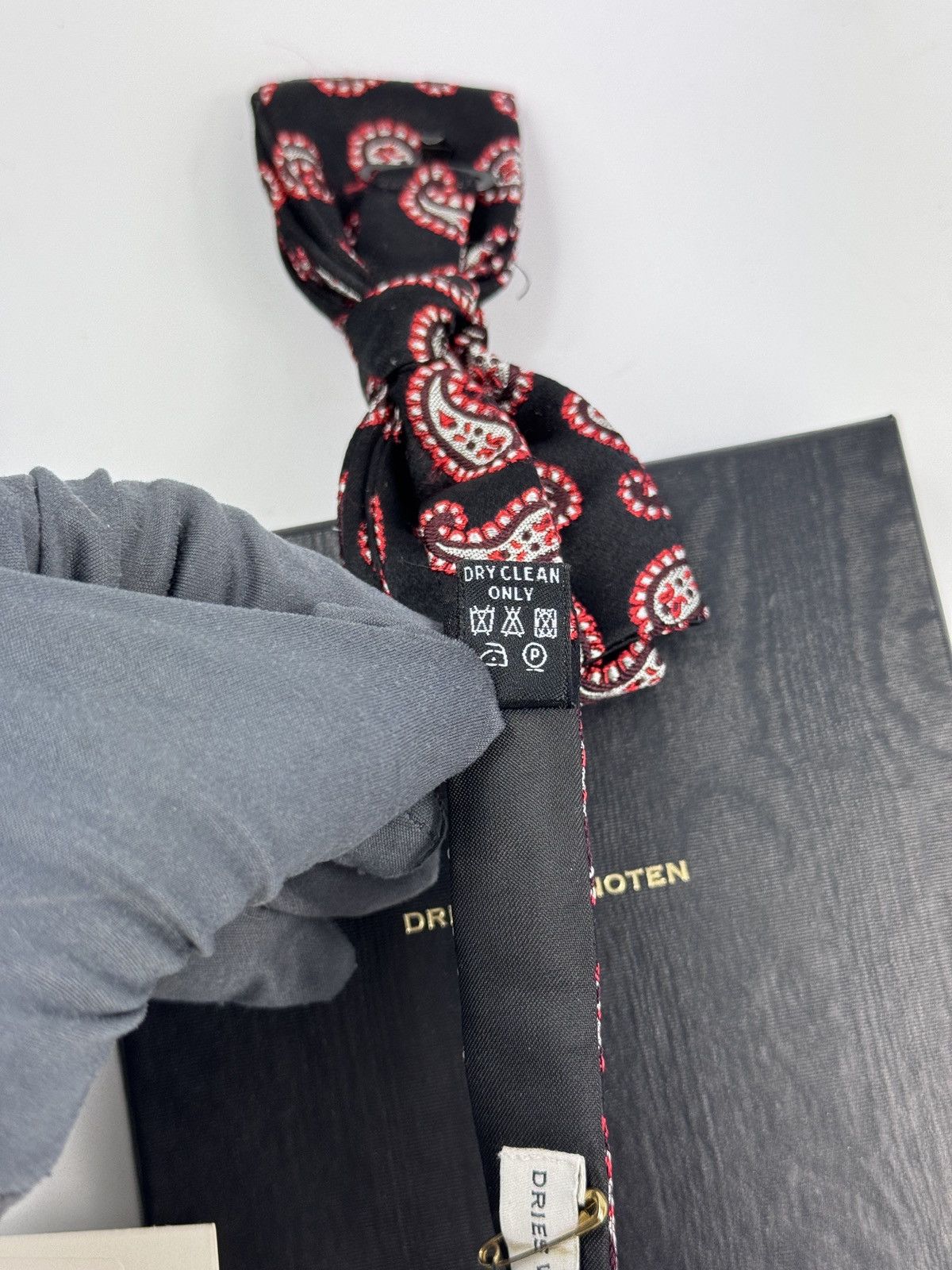 Dries Van Noten DRIES VAN NOTEN PAISLY SILK BOW-TIE Size ONE SIZE - 5 Thumbnail