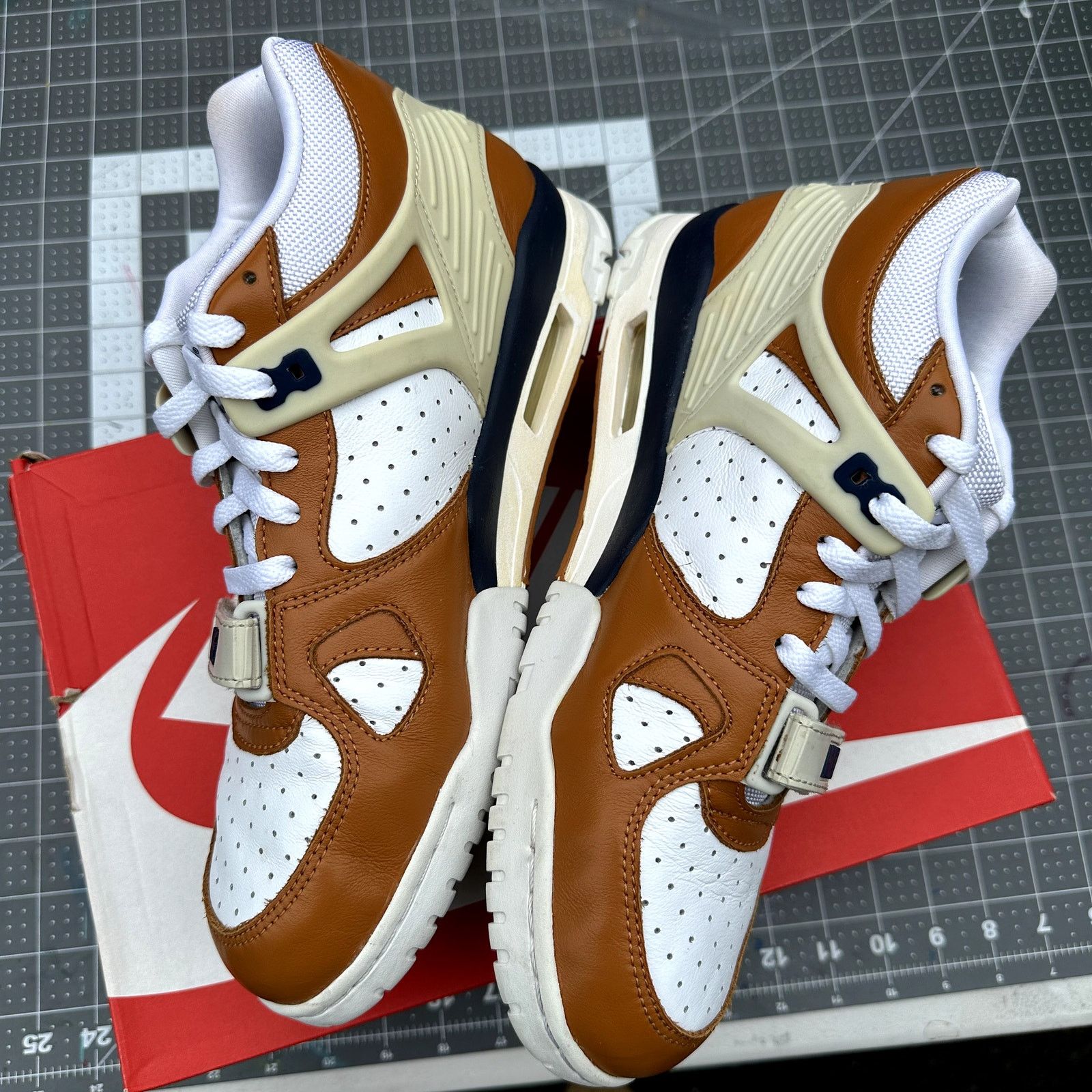 Nike Nike Air Trainer 3 PRM 'Medicine' Size US 10 / EU 43 - 3 Thumbnail
