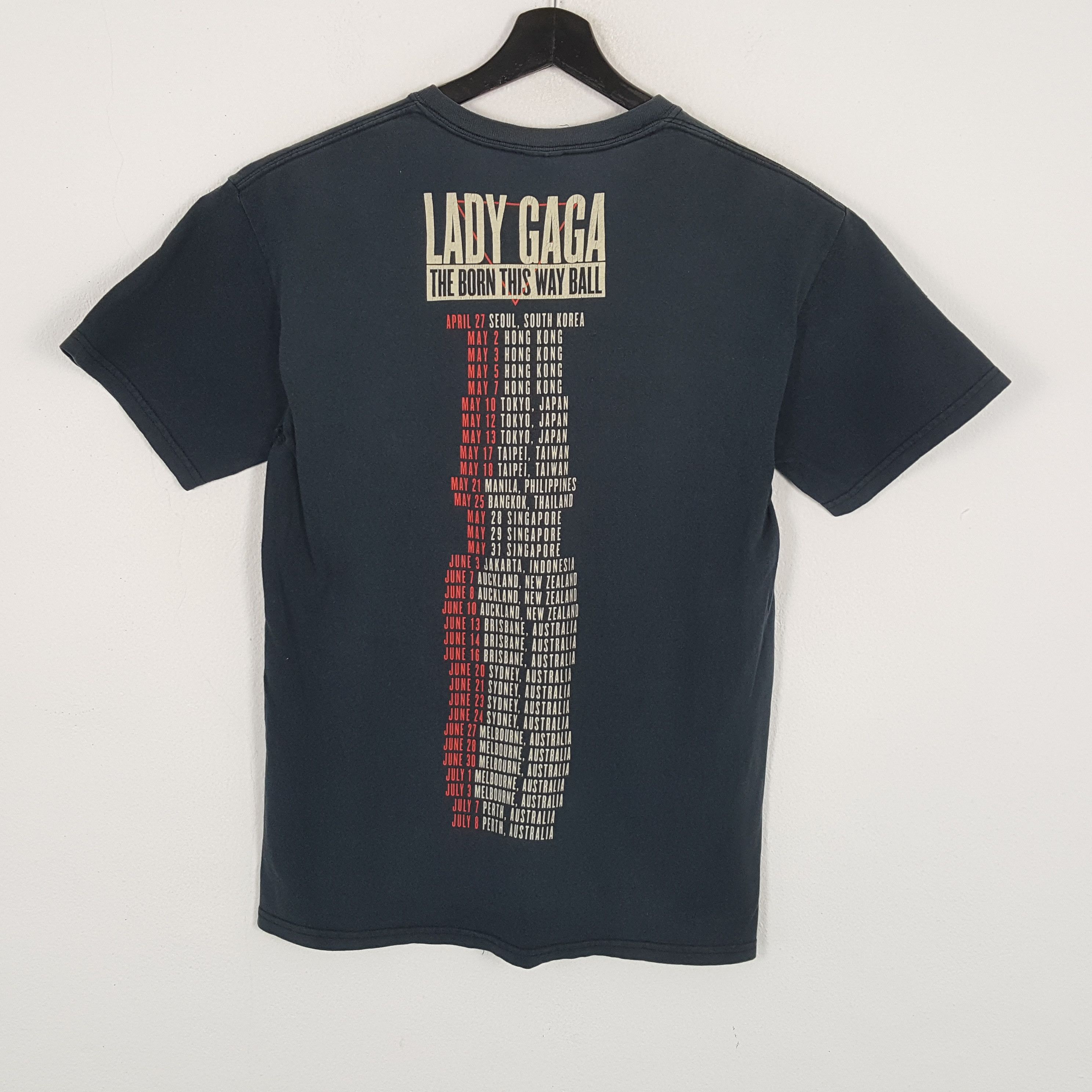 Band Tees × Vintage LADY GAGA American Singer Music Tour Tshirt Size US M / EU 48-50 / 2 - 3 Thumbnail