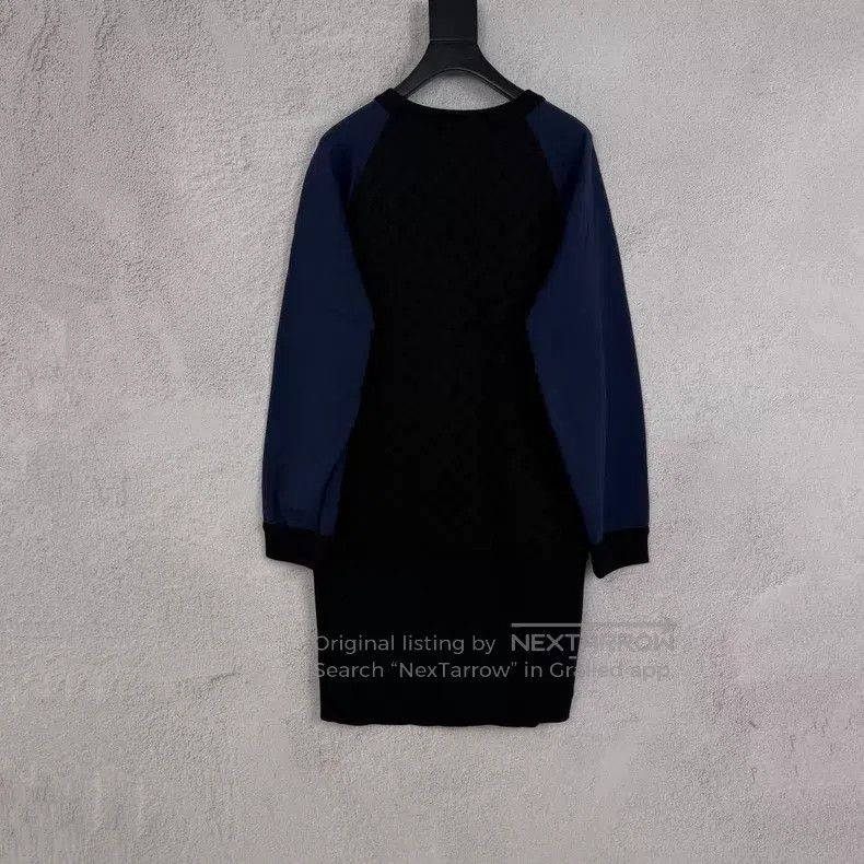 Louis Vuitton Louis Vuitton Black, white and blue color-blocked embossed Size L / US 10 / IT 46 - 2 Thumbnail