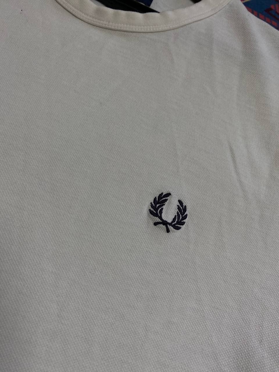 Fred Perry Streetwear T-Shirt Fred Perry white logo Y2K Vintage Size US S / EU 44-46 / 1 - 5 Thumbnail