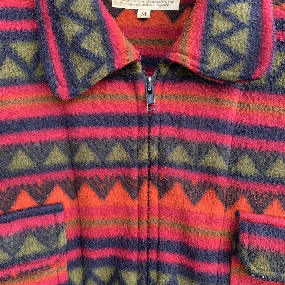 Japanese Brand JapaneseBrand Vintage 90s Fleece Zip Jacket Native Design Size US XL / EU 56 / 4 - 4 Thumbnail