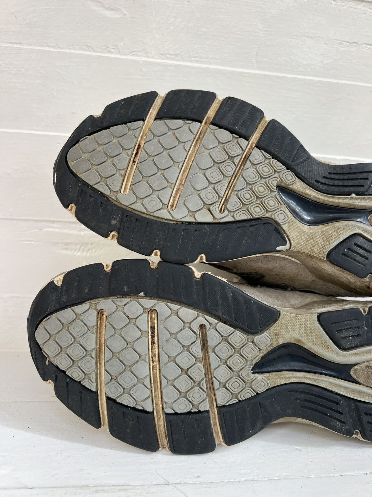 New Balance New Balance 990V4 Running Shoes Made In USA Size US 10.5 / EU 43-44 - 14 Thumbnail