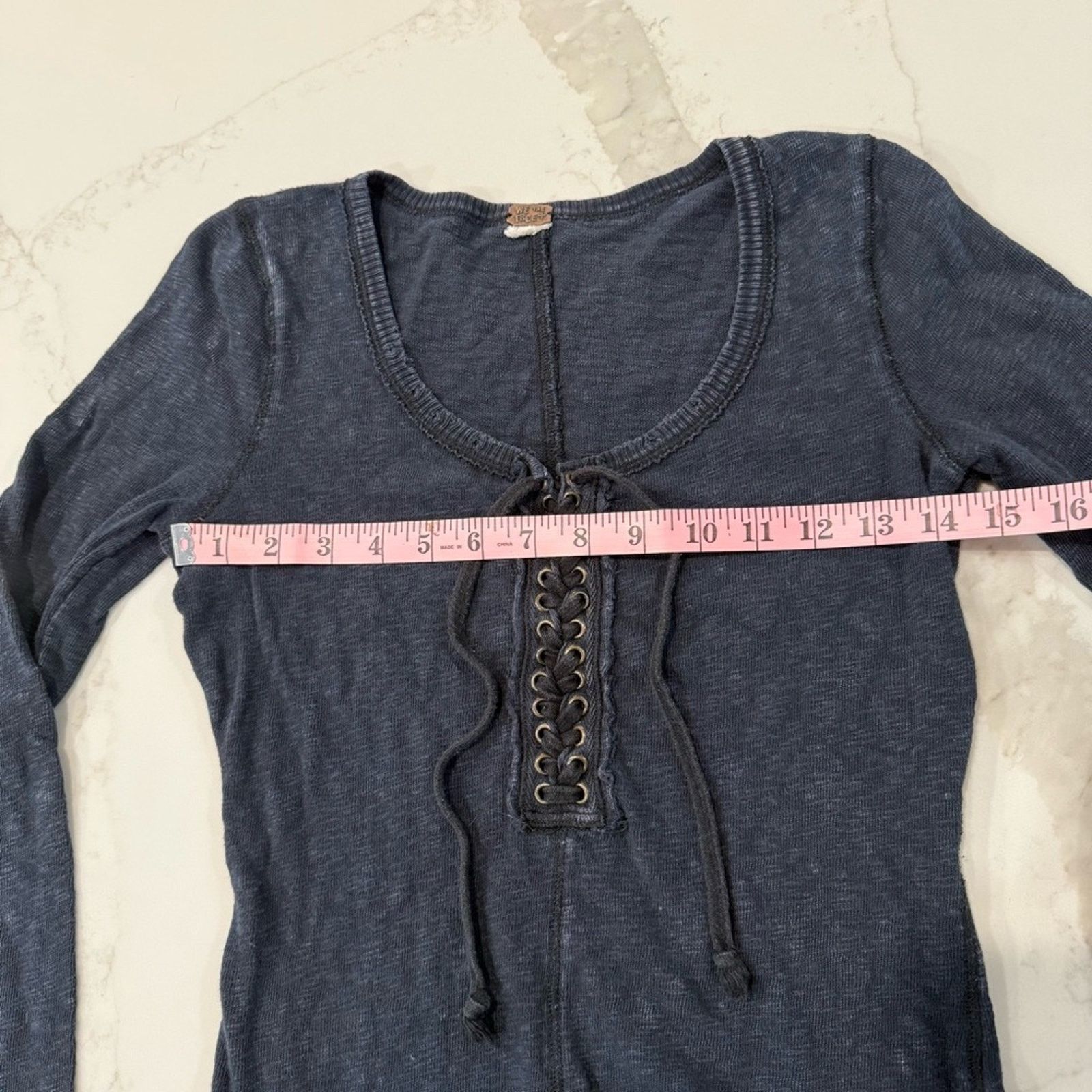 Free People We The Free LaceUp Long Sleeve Distressed Shirt Womens Small Size S / US 4 / IT 40 - 6 Thumbnail