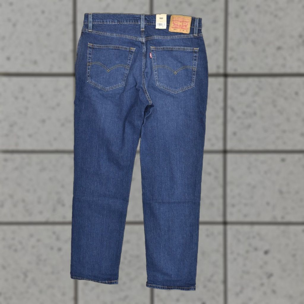 Levi's VINTAGE Levi's 541 Athletic Taper Jeans Blue Denim 36x32 New With Tags Size US 36 / EU 52 - 1 Thumbnail