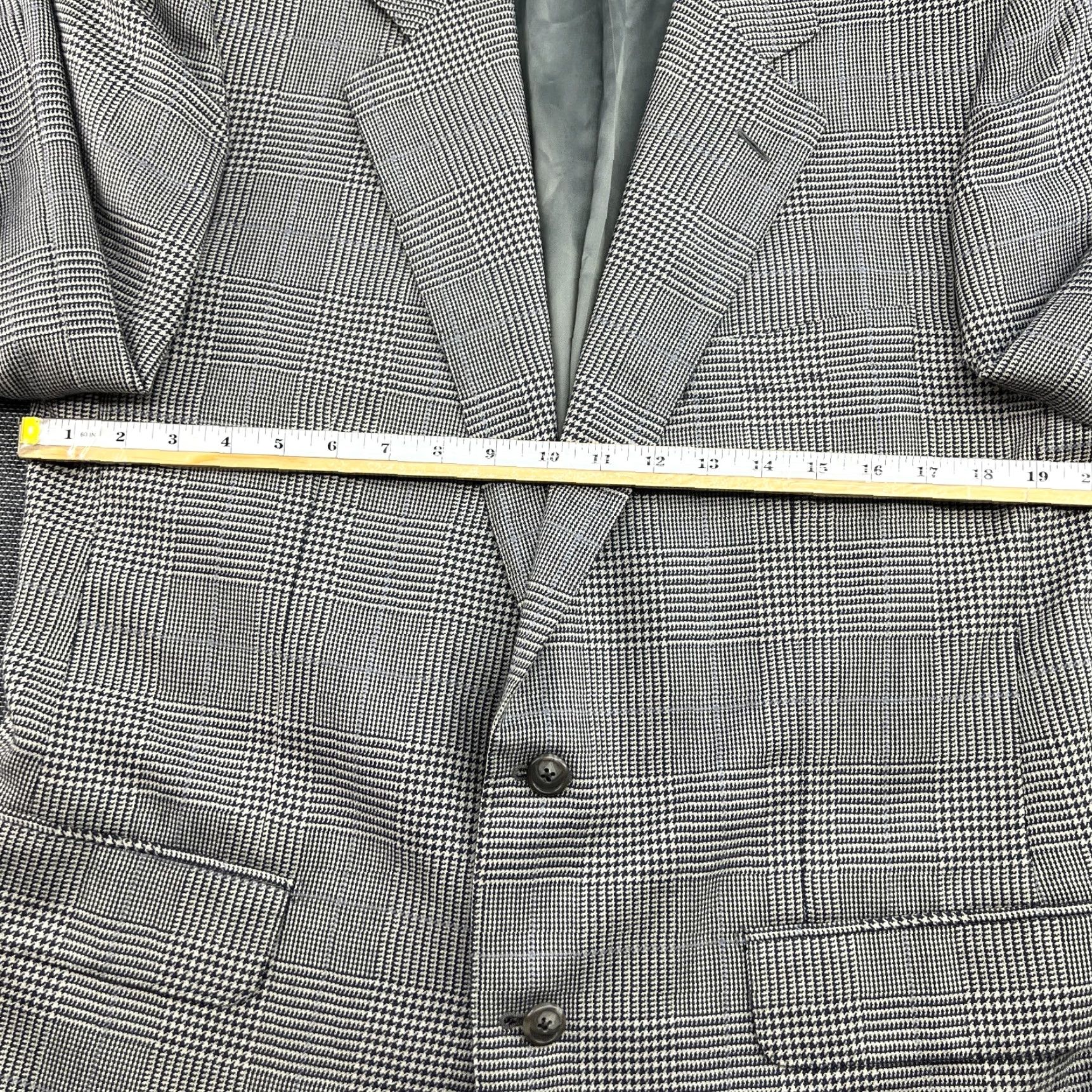 Corneliani Corneliani Blazer Jacket Mens 43R Virgin Wool Gray Plaid Italy Regular Size 43R Blazer Mens Wool Gray Plaid Italy Size 46R - 7 Thumbnail