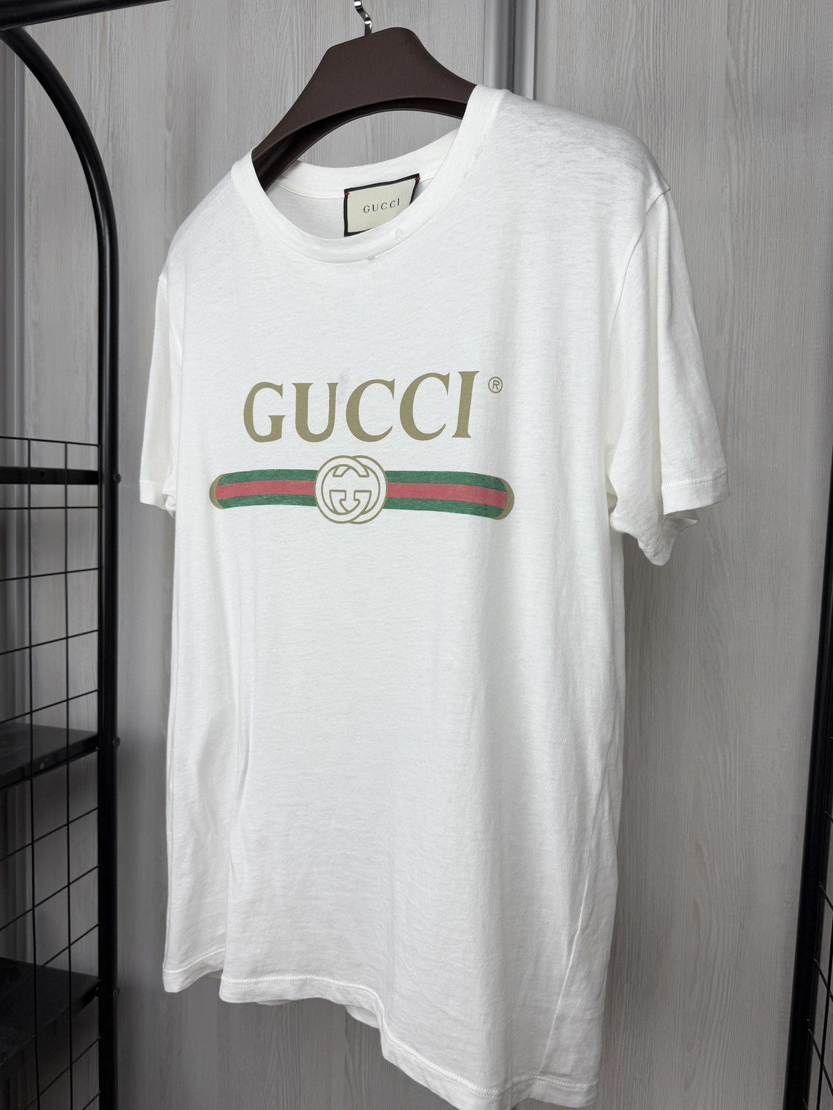Gucci Gucci White Logo Flower Embroidered Distressed Oversized Tee Size XS / US 0-2 / IT 36-38 - 6 Thumbnail
