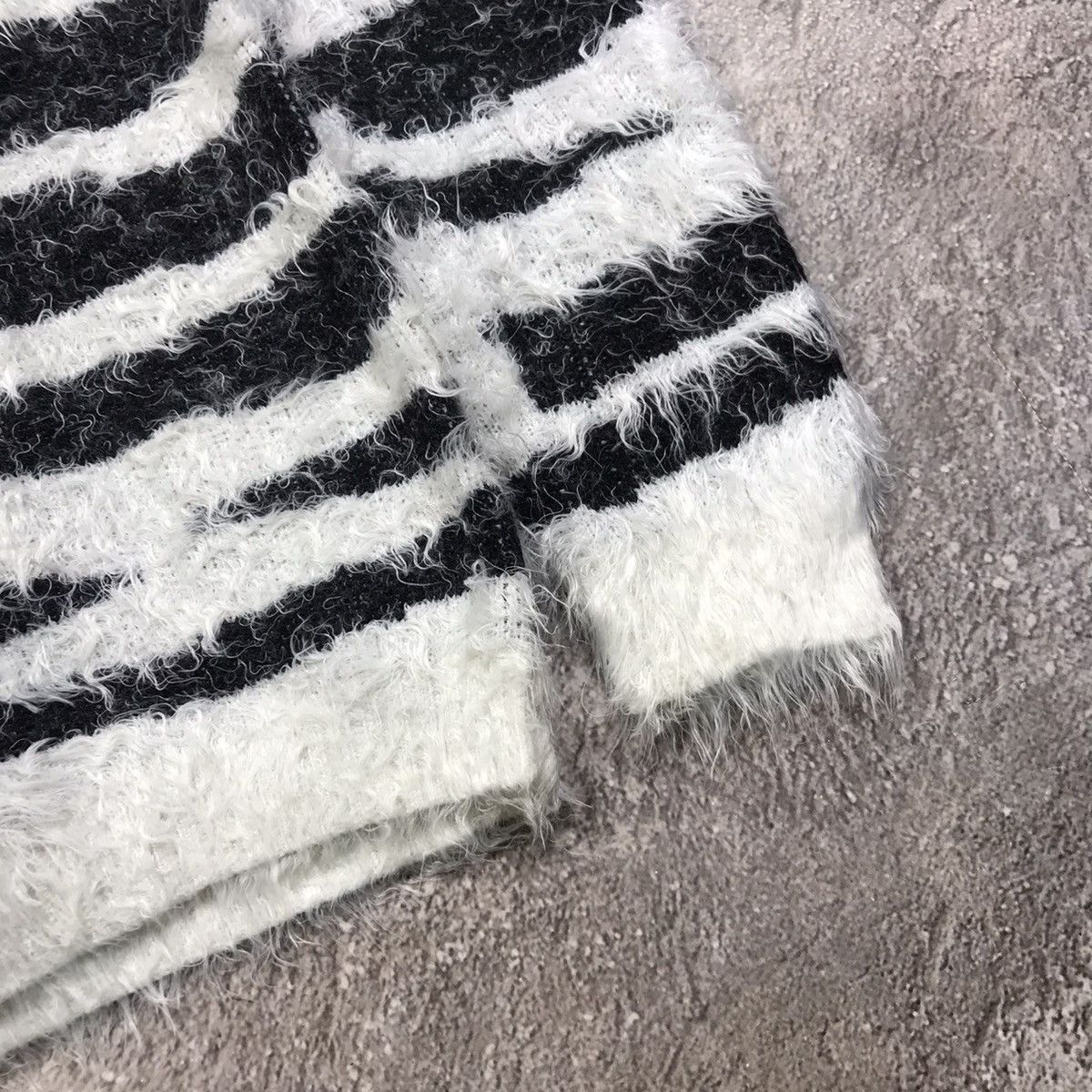 Vintage Vintage 90s Zebra Stripe Mohair Sweater Oversized Grunge M Size M / US 6-8 / IT 42-44 - 5 Thumbnail