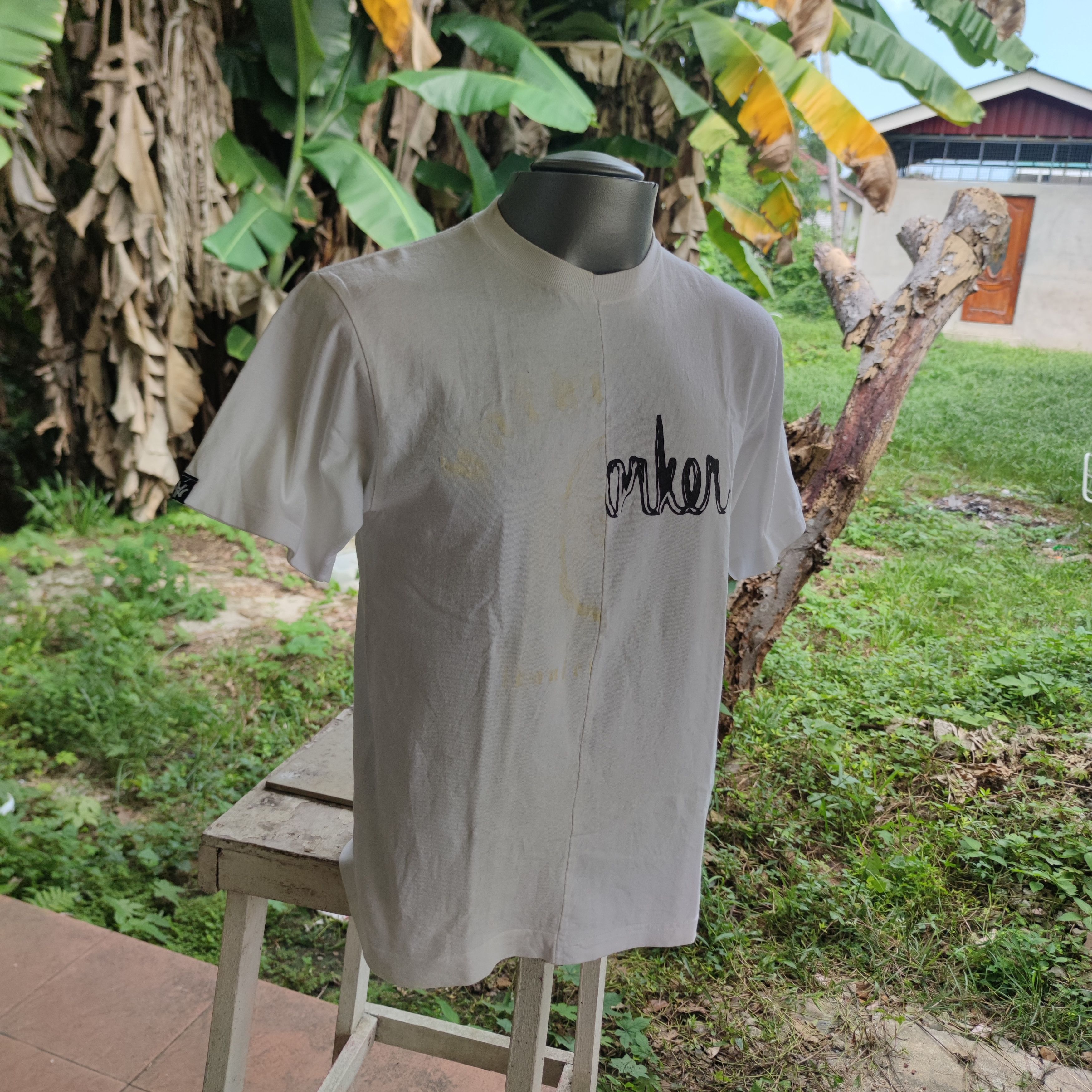 Bape × Neighborhood BAPE x NEIGHBORHOOD SPLIT TEE Size US M / EU 48-50 / 2 - 5 Thumbnail